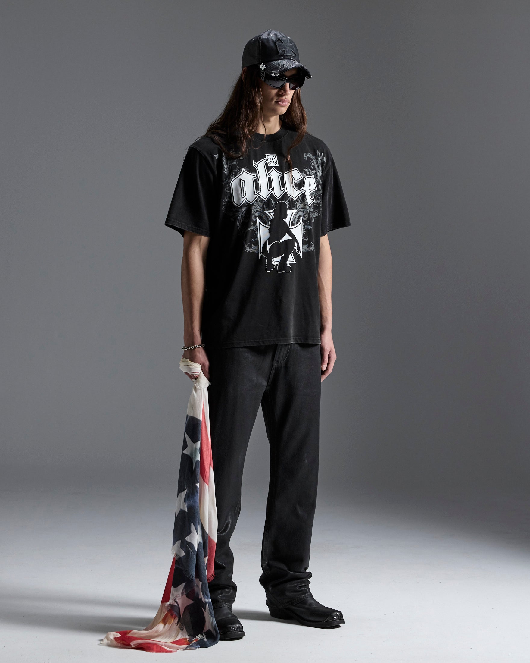 KSUBI X ALICE HOLLYWOOD GRAPHIC TEE BLACK - Image 3