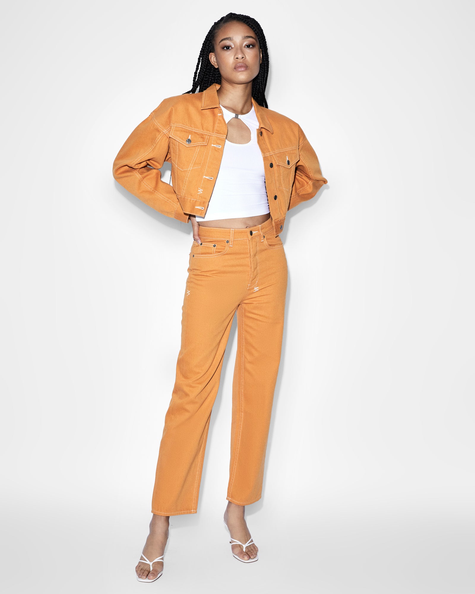 CHARMED KEYHOLE TEE WHITE - Image 2