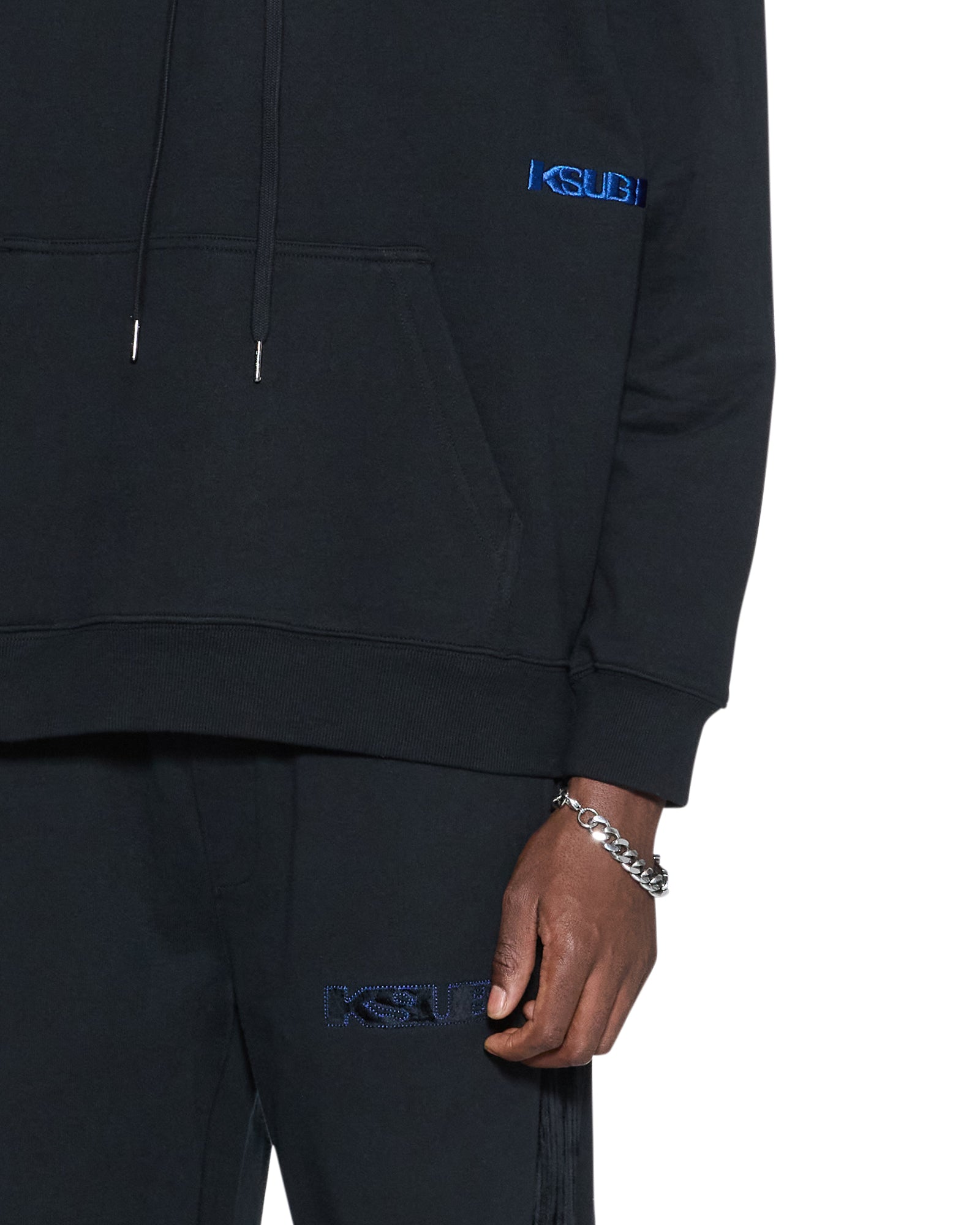 FLEECE_4X4REVAMPBIGGIEHOODIEBLACK_685_2048x.jpg