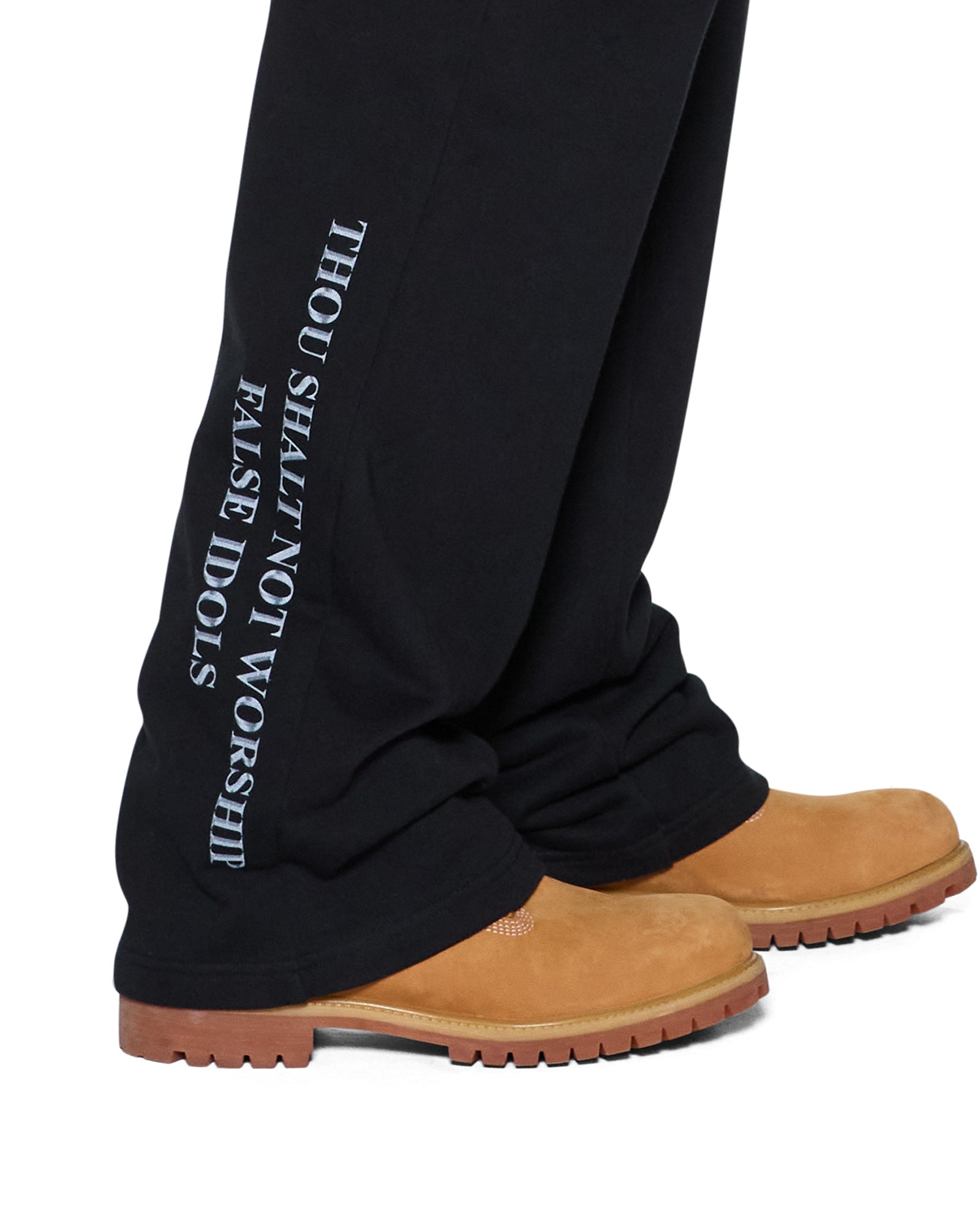 FLEECE_FALSEIDOLSEKCESSZIPHOODIEJETBLACK_406_d7bfd873-d9d4-453a-9eaa-27d6ba96ab86_2048x.jpg