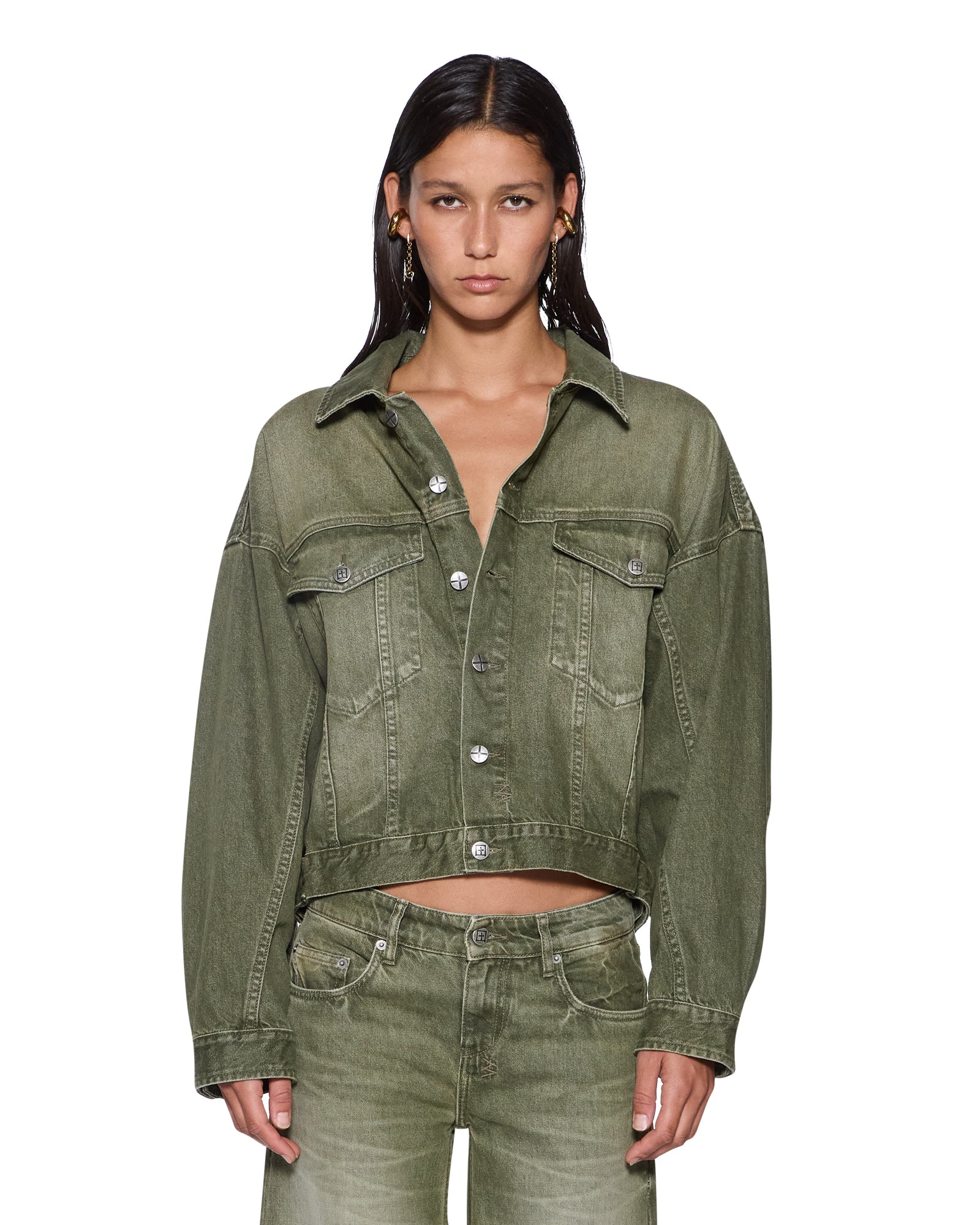 JACKETS_RELAXTRUCKERJACKETMILITANTGREEN_703_2048x.jpg