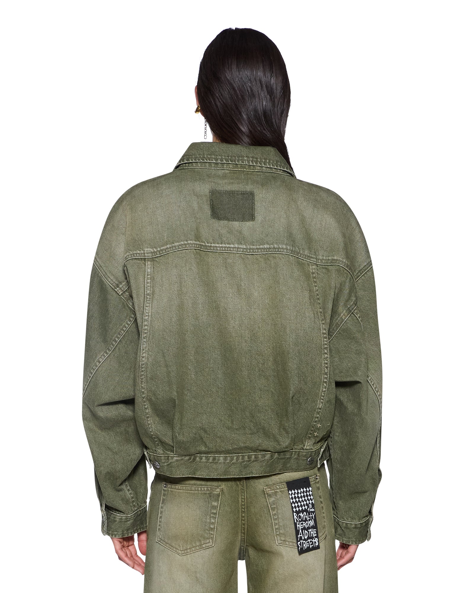 JACKETS_RELAXTRUCKERJACKETMILITANTGREEN_711_2048x.jpg