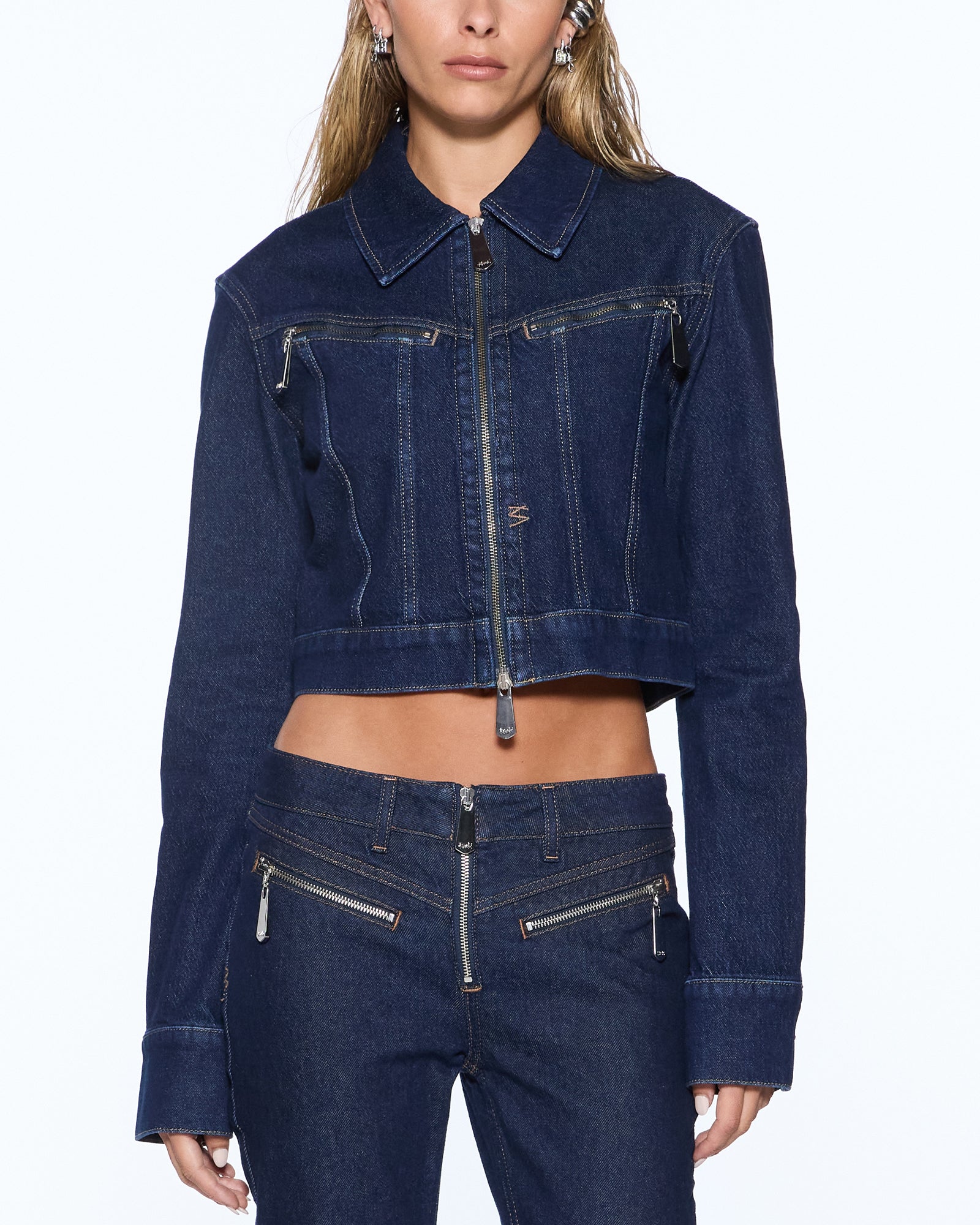 JACKETS_SLIMTRUCKERJACKETORIGINALRINSE_319_2048x.jpg