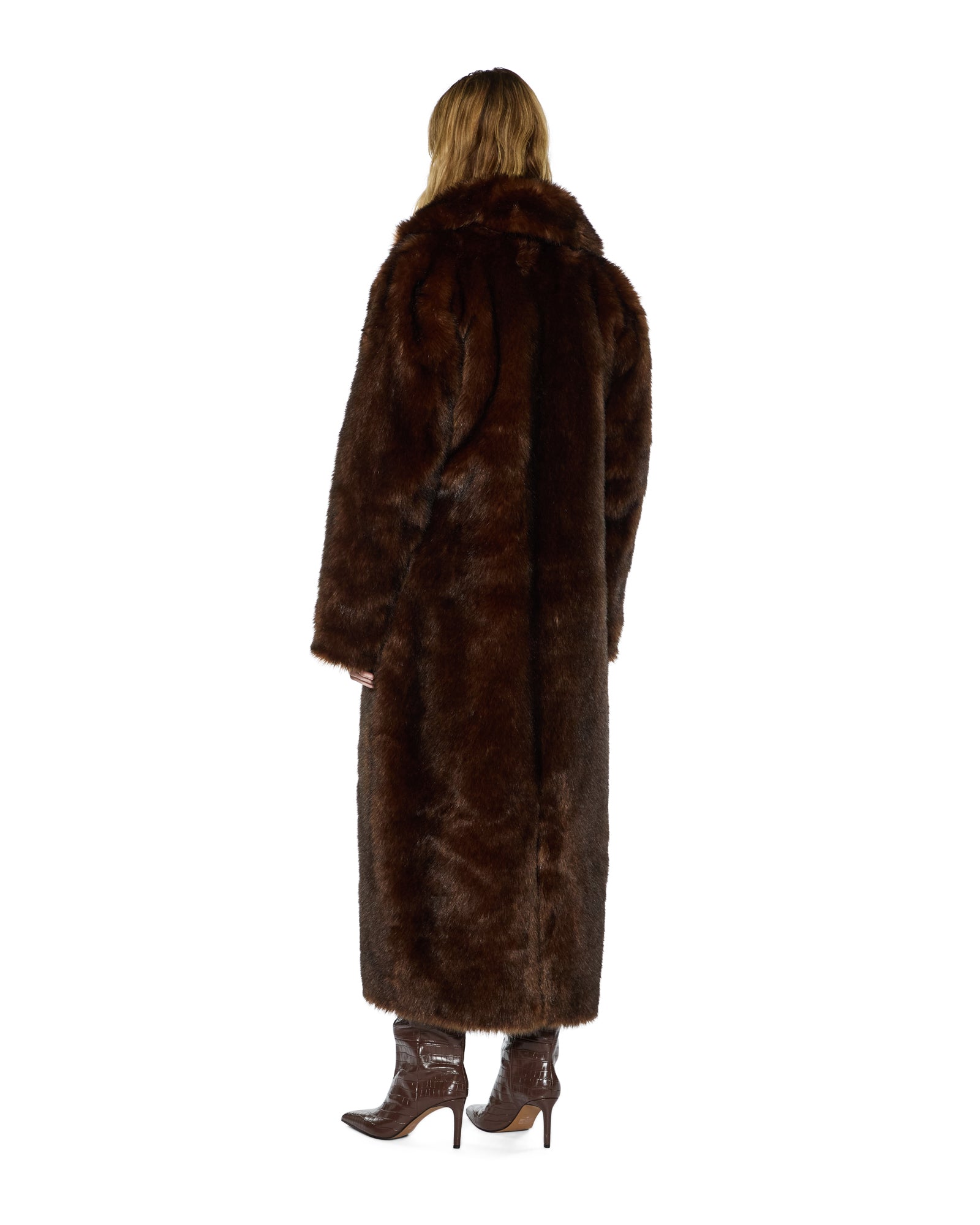 JACKET_FUR_1229_2048x.jpg