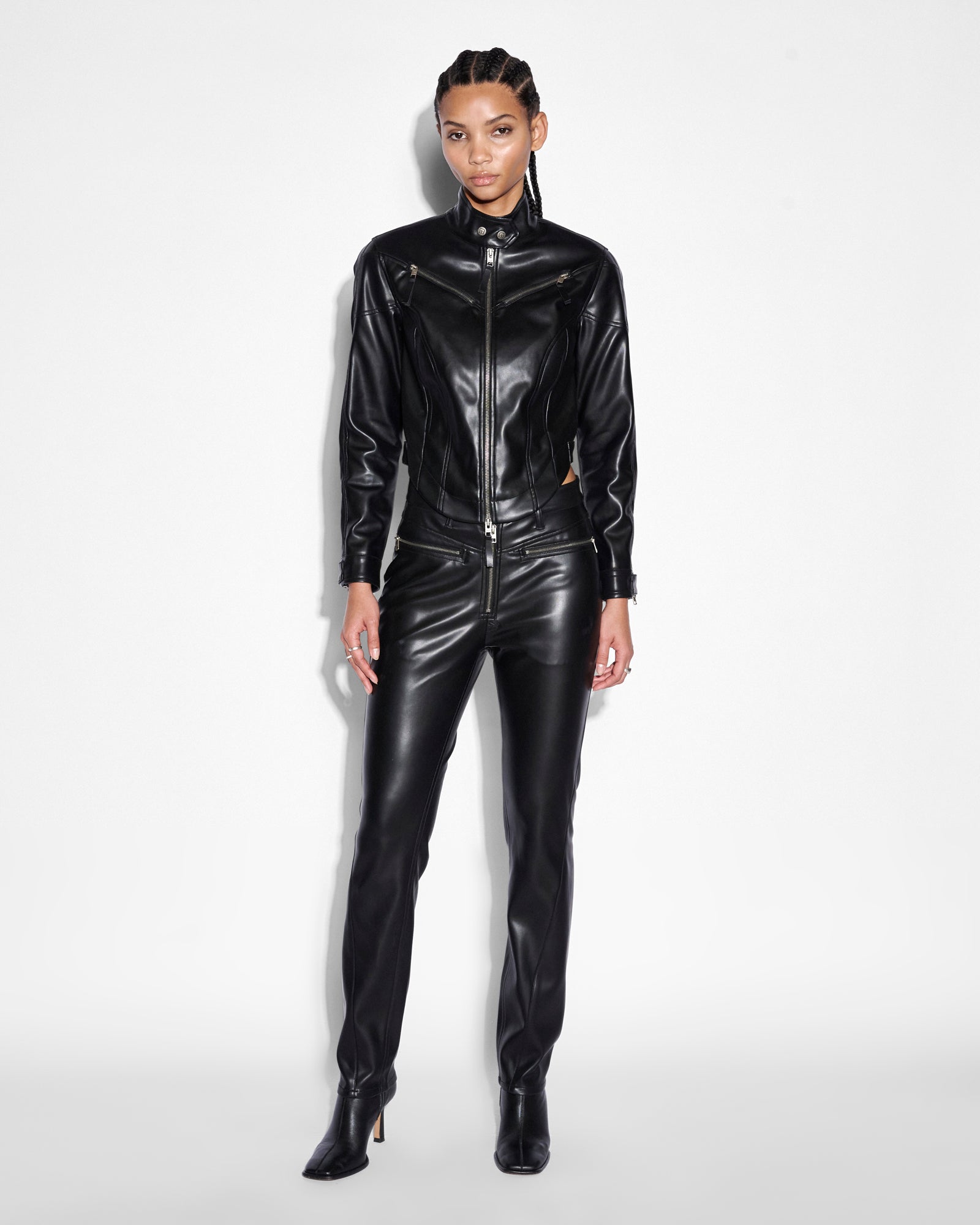 JACKET_VIVIENNEJACKETBLACK_1466_2048x.jpg