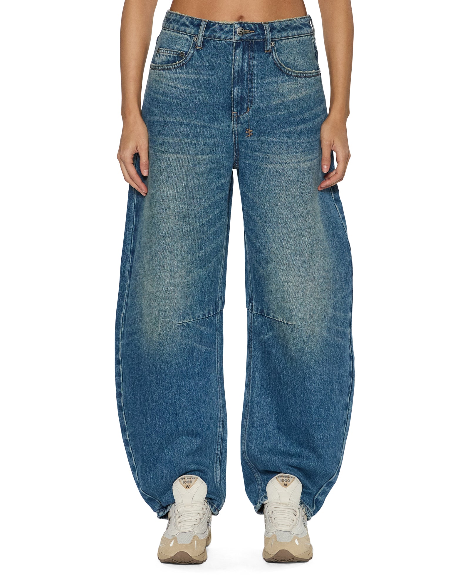 JEANS_BARRELTEXASBLUE_1238_2048x.jpg