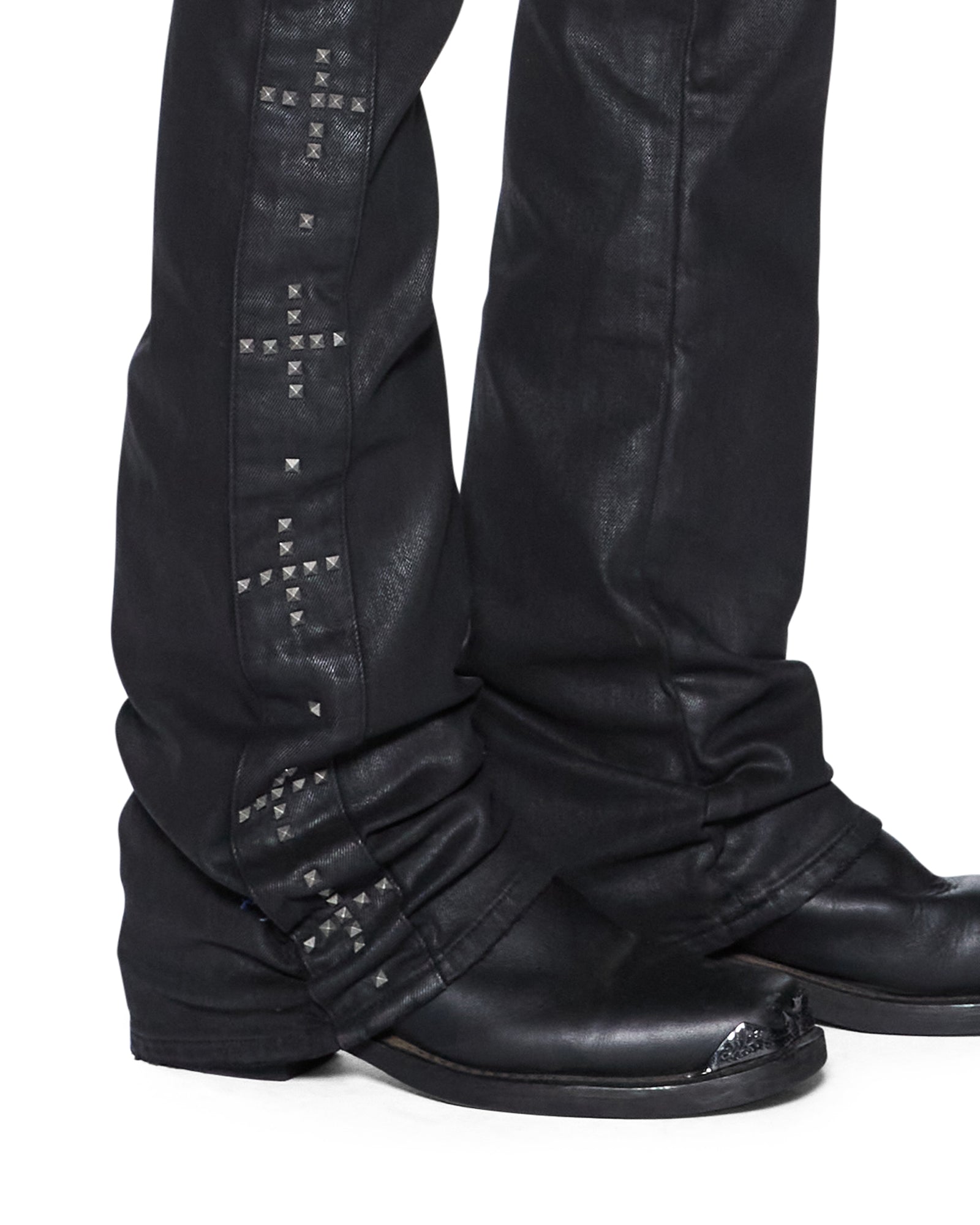 JEANS_BRONKOBACKSTAGEBLACKSTUDDED_4841_2048x.jpg