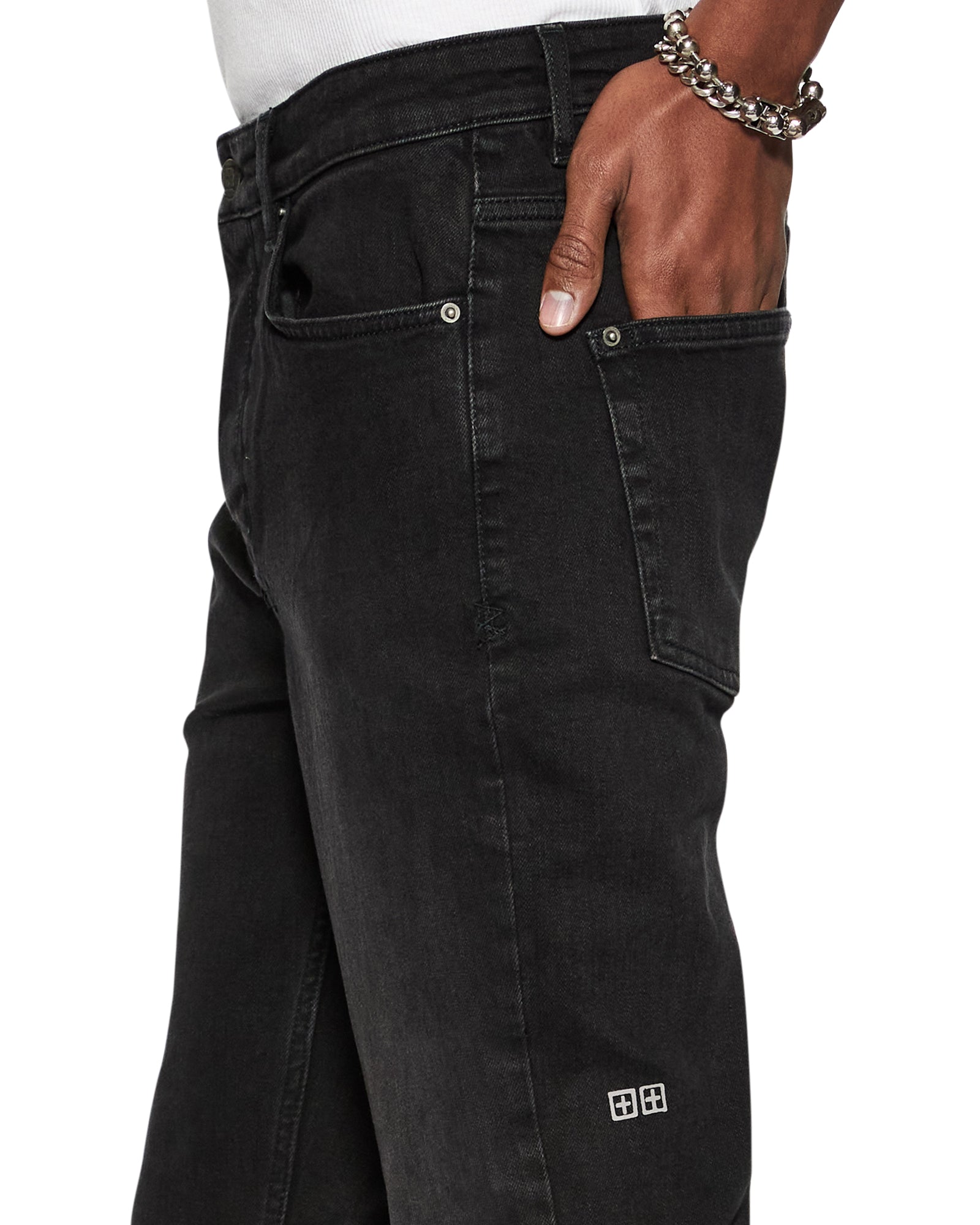 JEANS_CHITCHKROW_6731_2048x.jpg