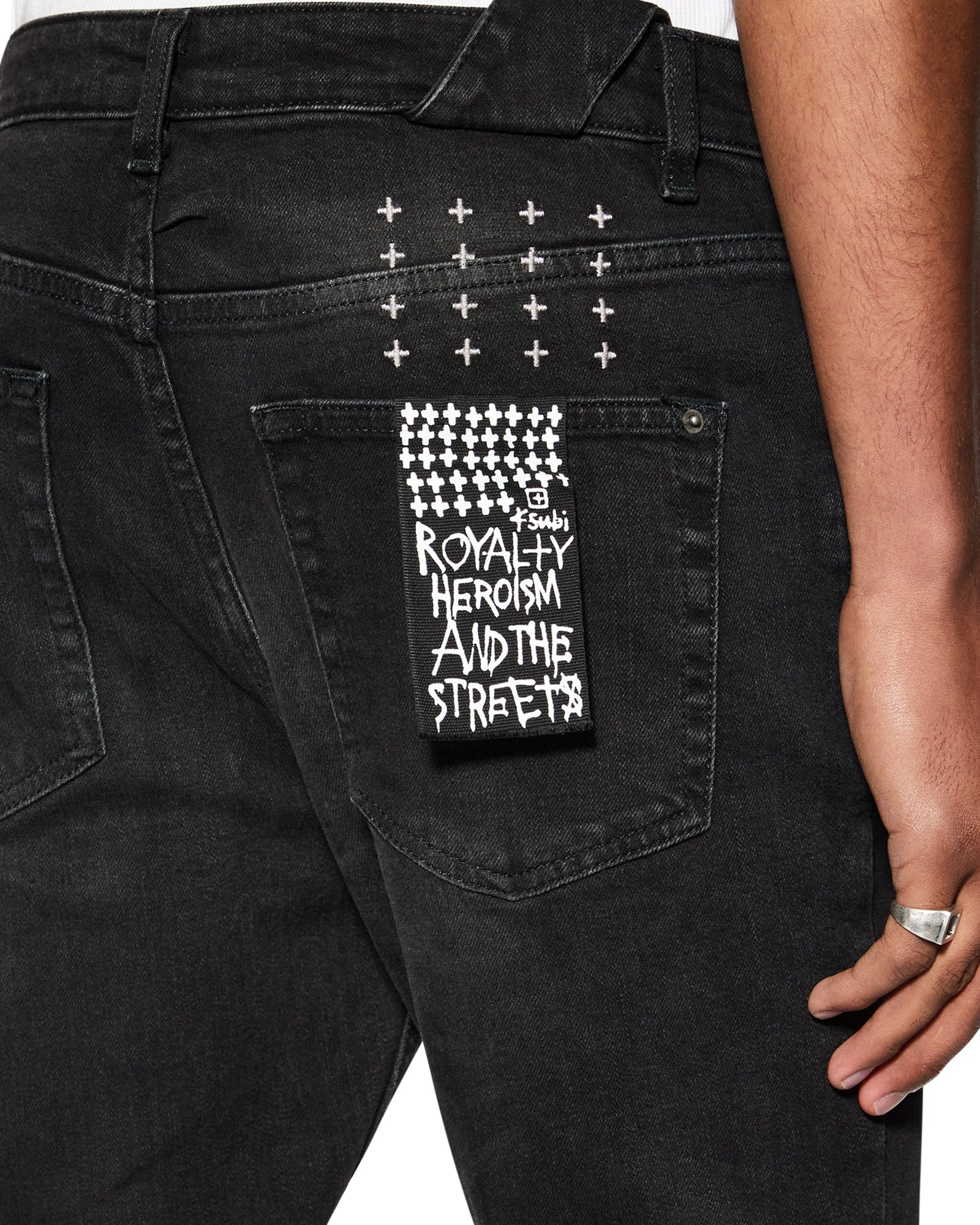 JEANS_CHITCHKROW_677_2048x.jpg