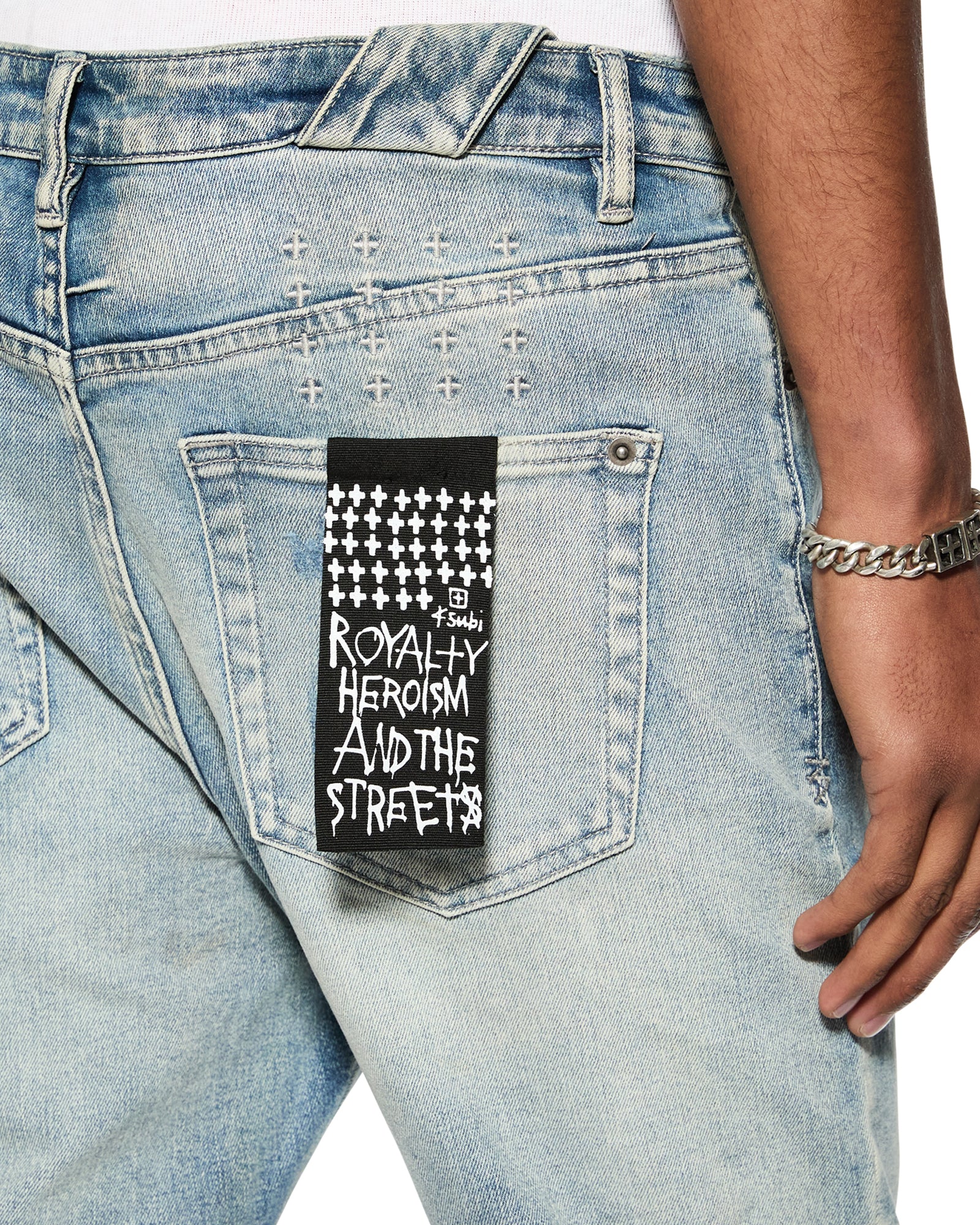 JEANS_CHITCHPUNKBLUETHRASHED_370_2048x.jpg