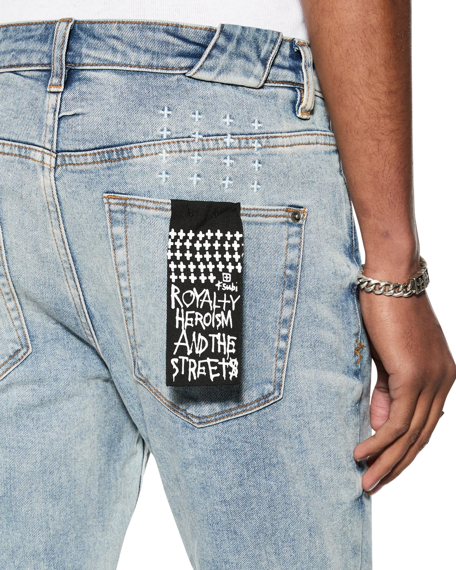 JEANS_CHITCHPUREDYNAMITE_419_2048x.jpg