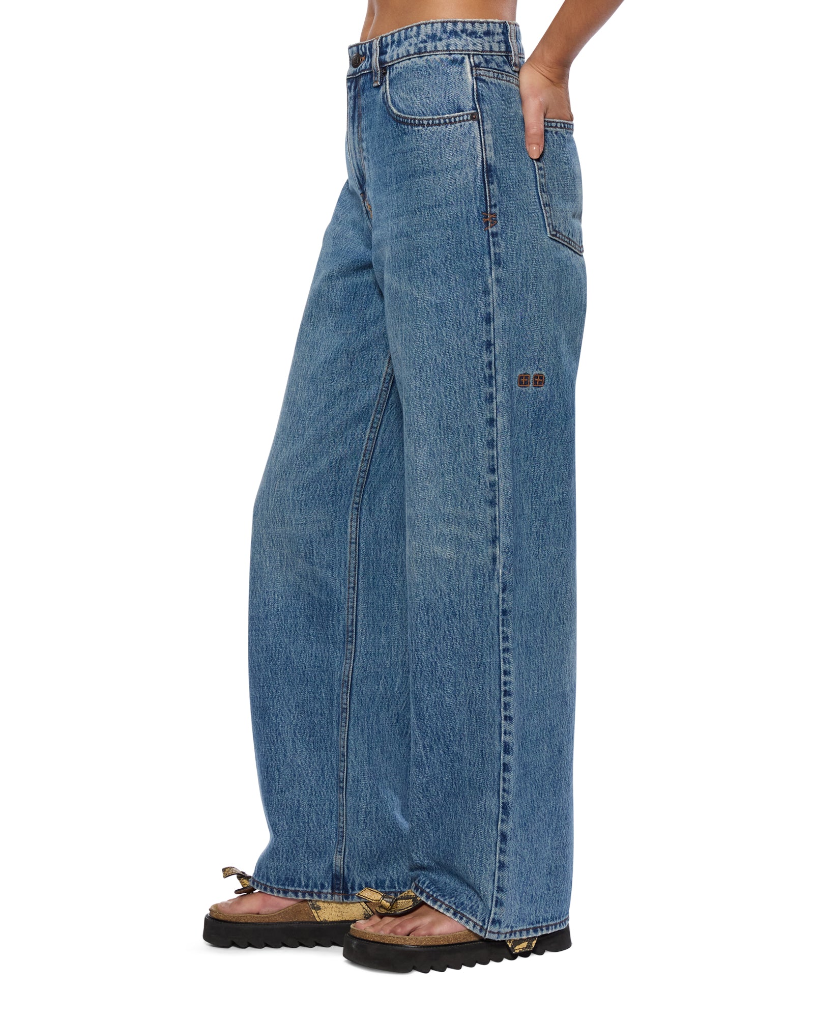 JEANS_EMPIREJEANRELIK_352_2048x.jpg
