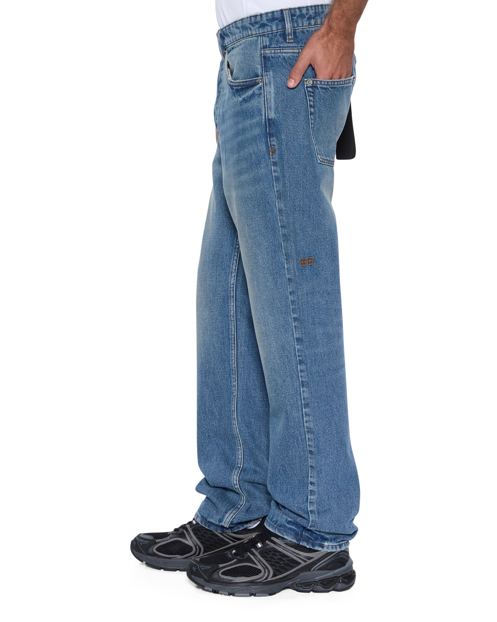 JEANS_HAZLOWROADHOUSEREPAIR_1693_2048x.jpg