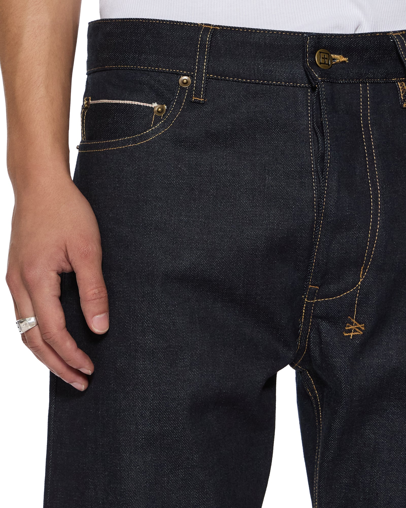 JEANS_HAZLOWSELVEDGERAW_1802_2048x.jpg