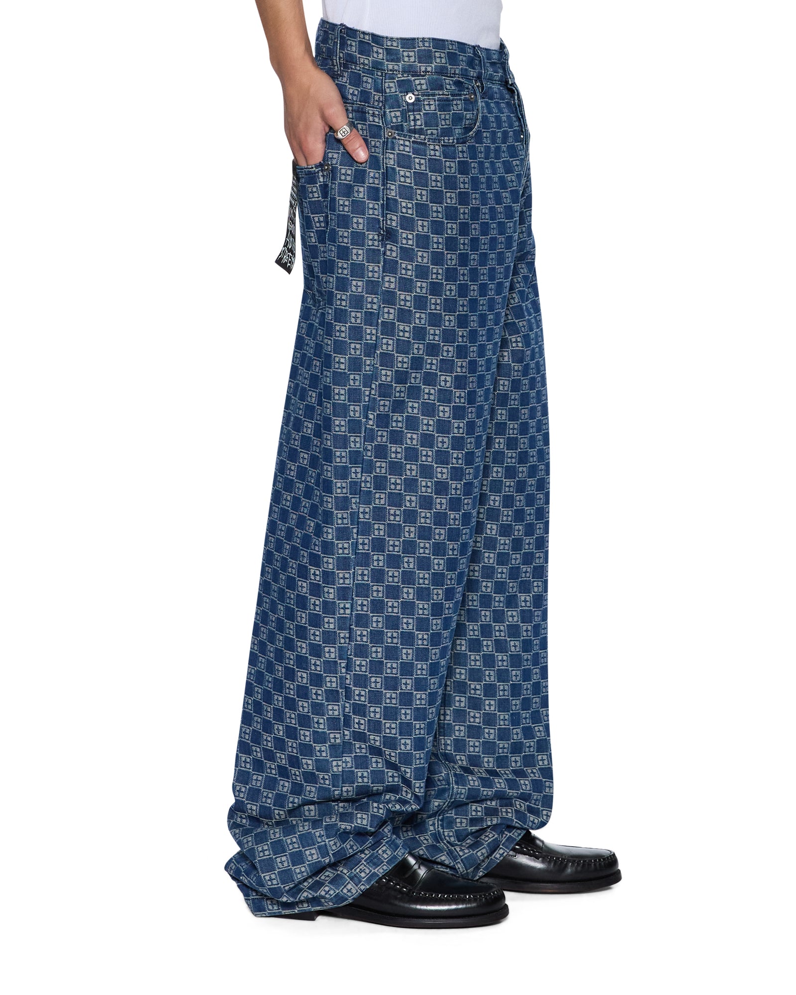 JEANS_MAXXKLASSIK_262_2048x.jpg