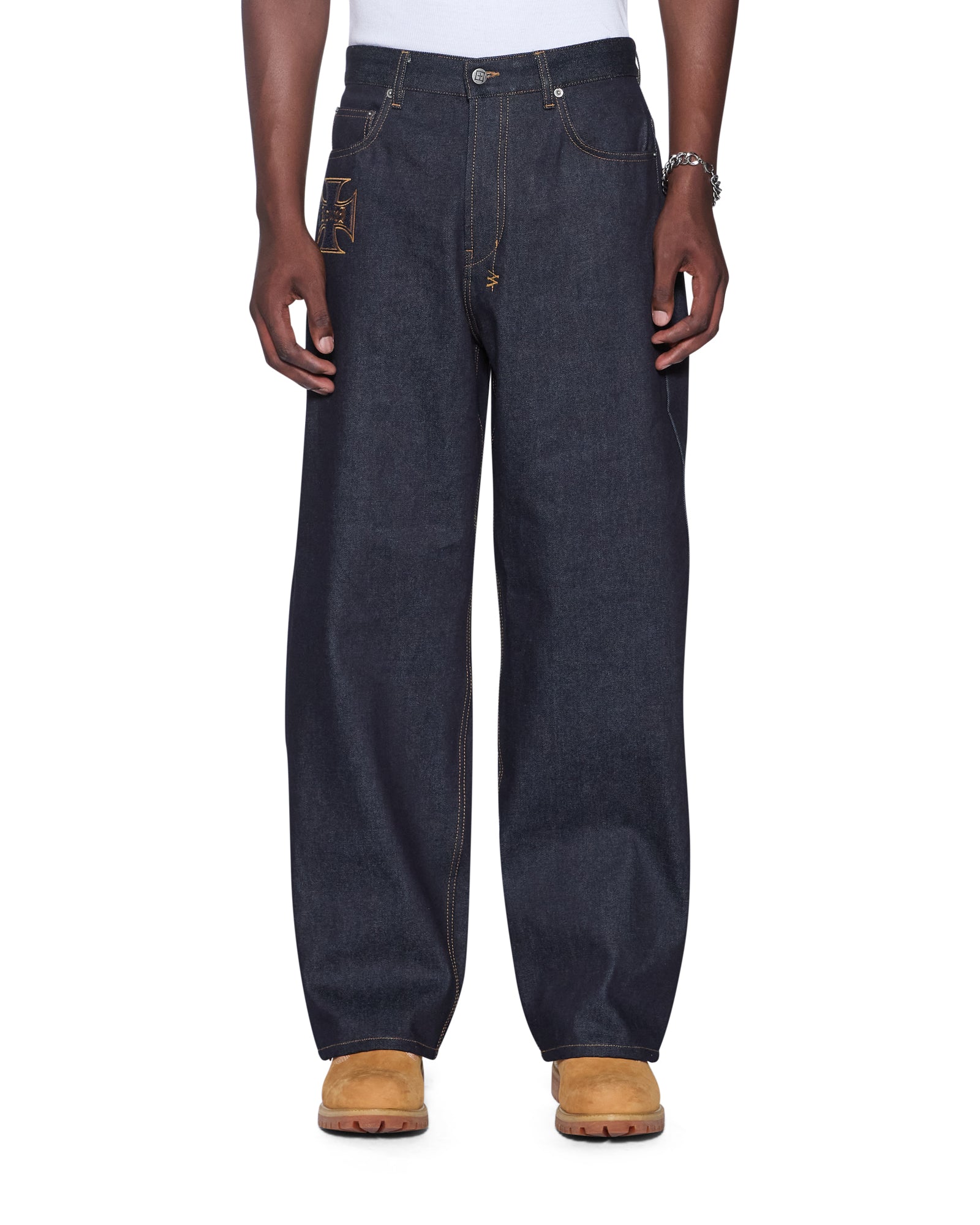 JEANS_MAXXRAWIDOLS_1012_2048x.jpg