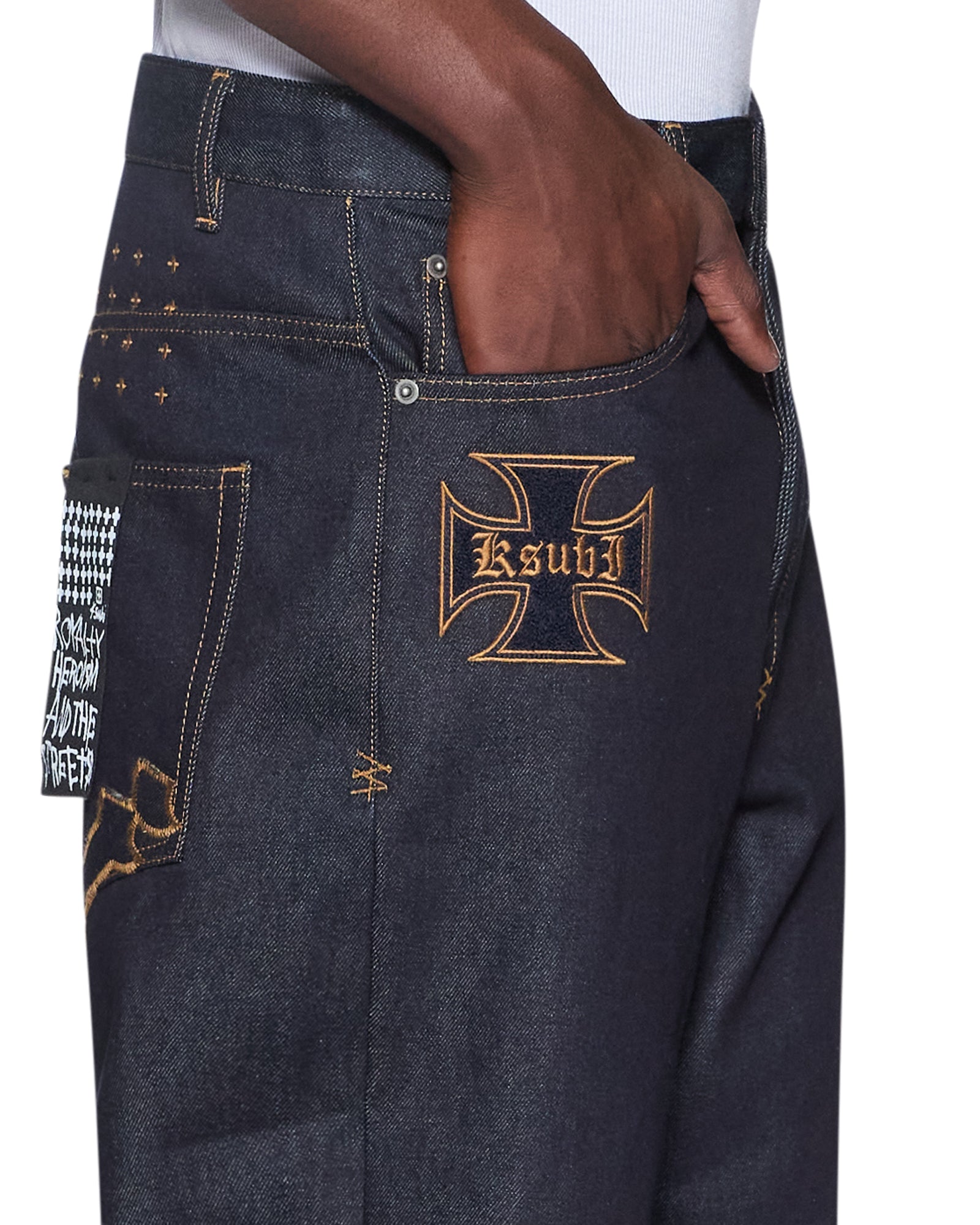 JEANS_MAXXRAWIDOLS_1013_2048x.jpg