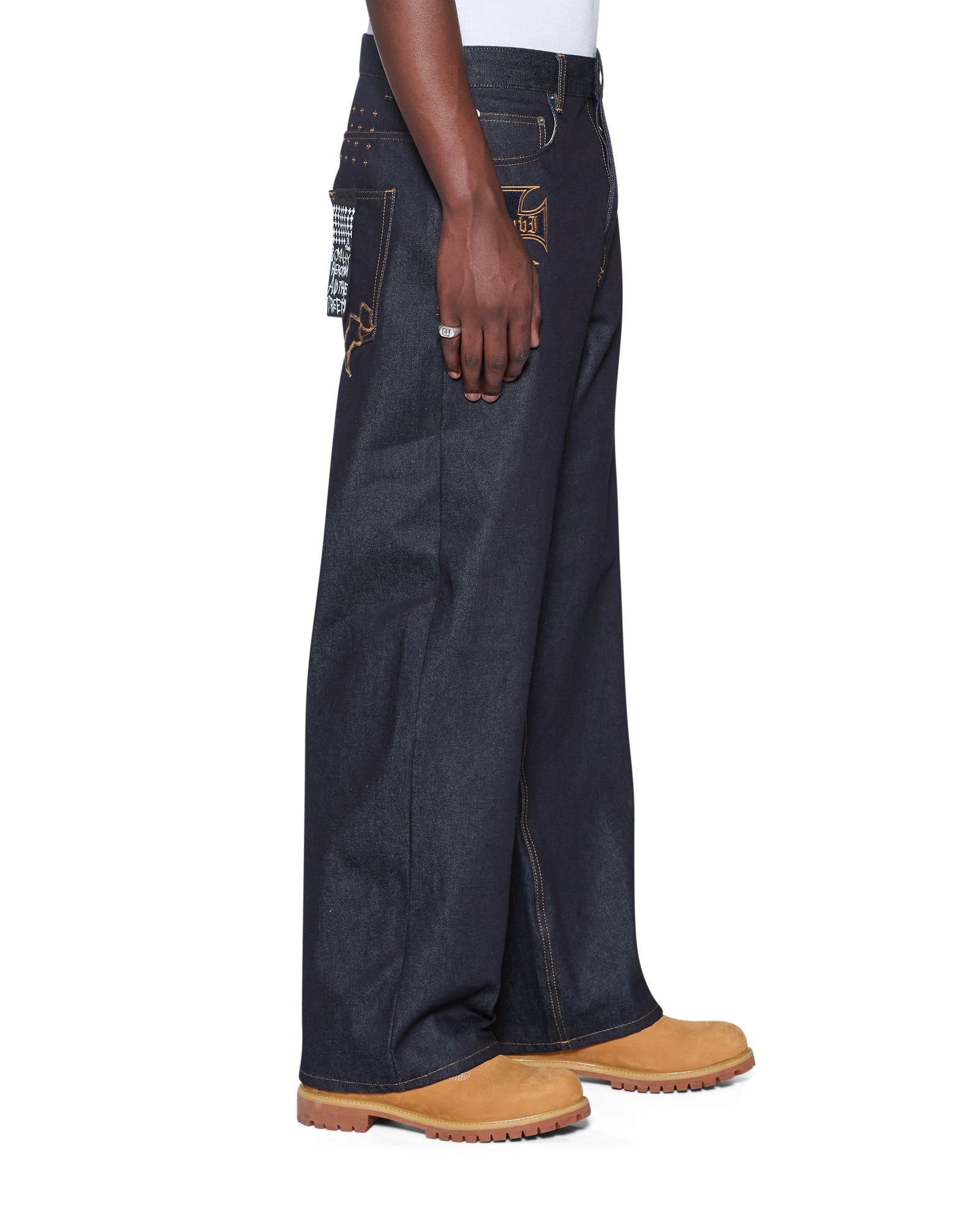 JEANS_MAXXRAWIDOLS_1015_2048x.jpg