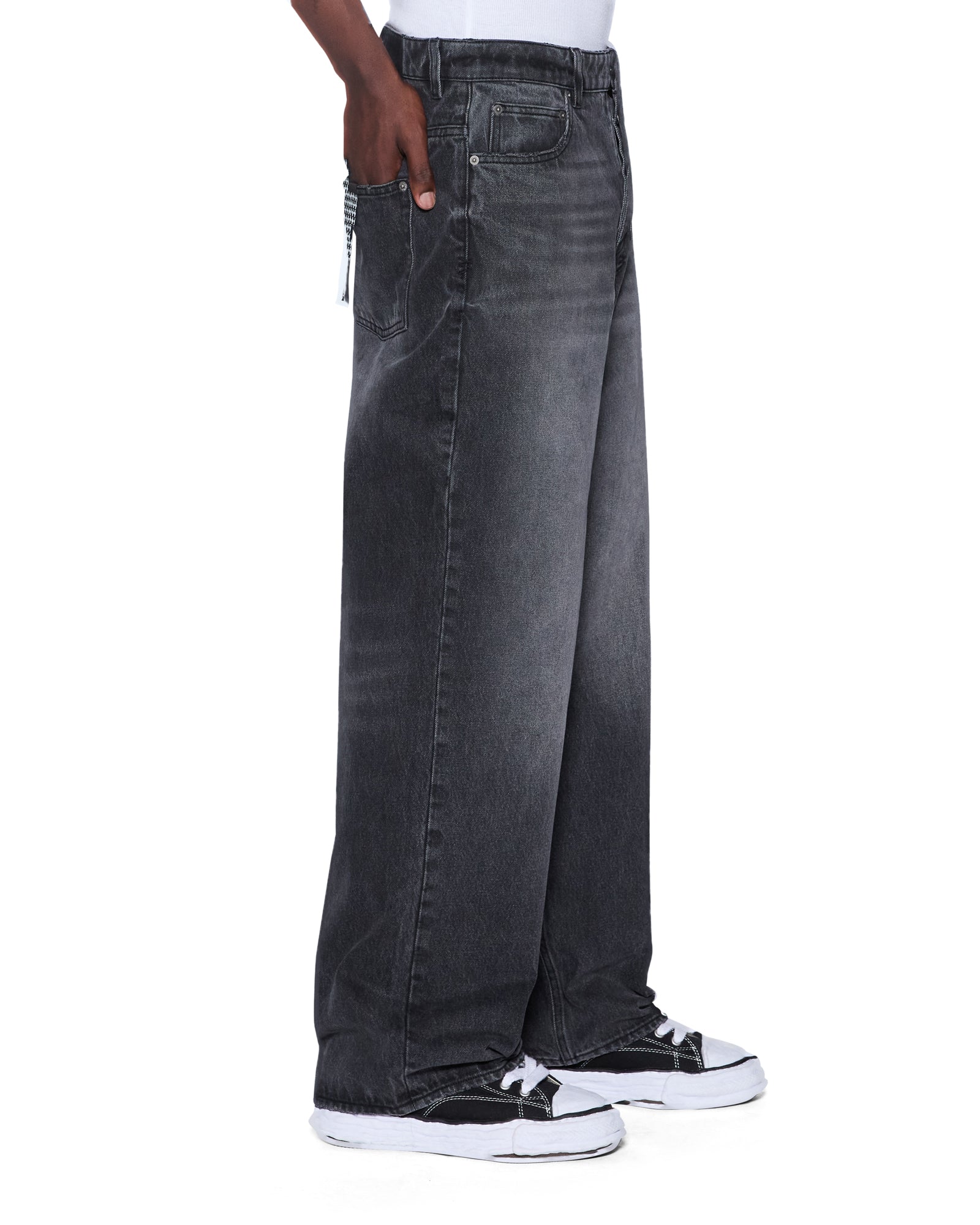 JEANS_MAXXVILLIANGREY_824_2048x.jpg