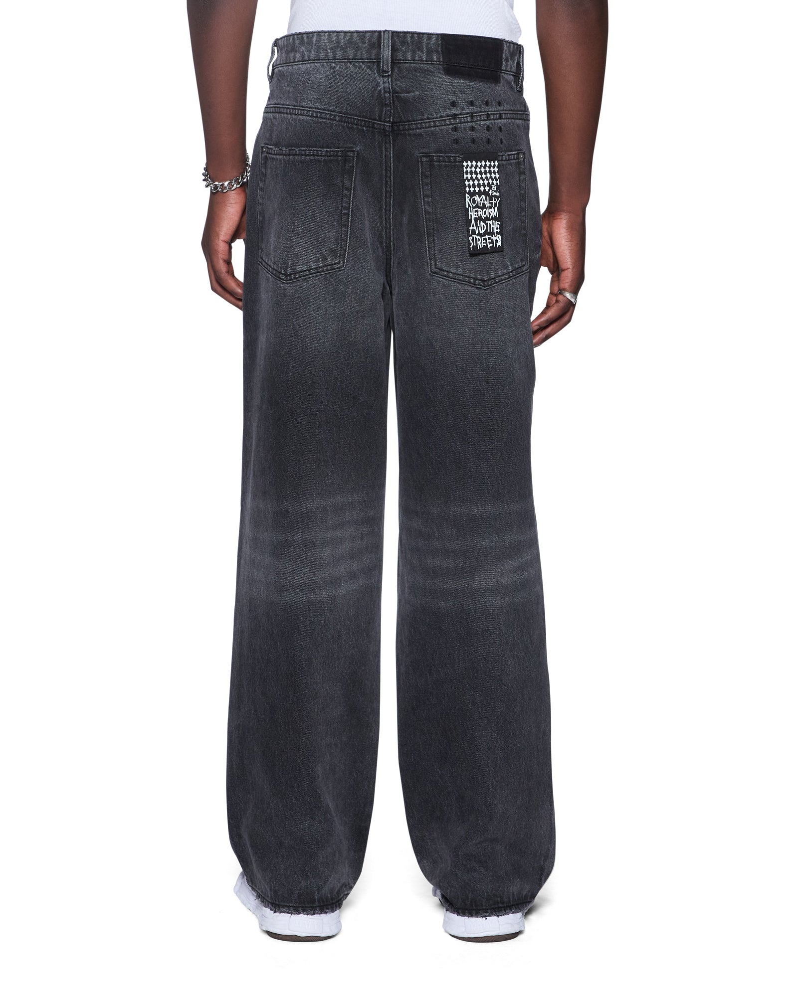 JEANS_MAXXVILLIANGREY_826_2048x.jpg