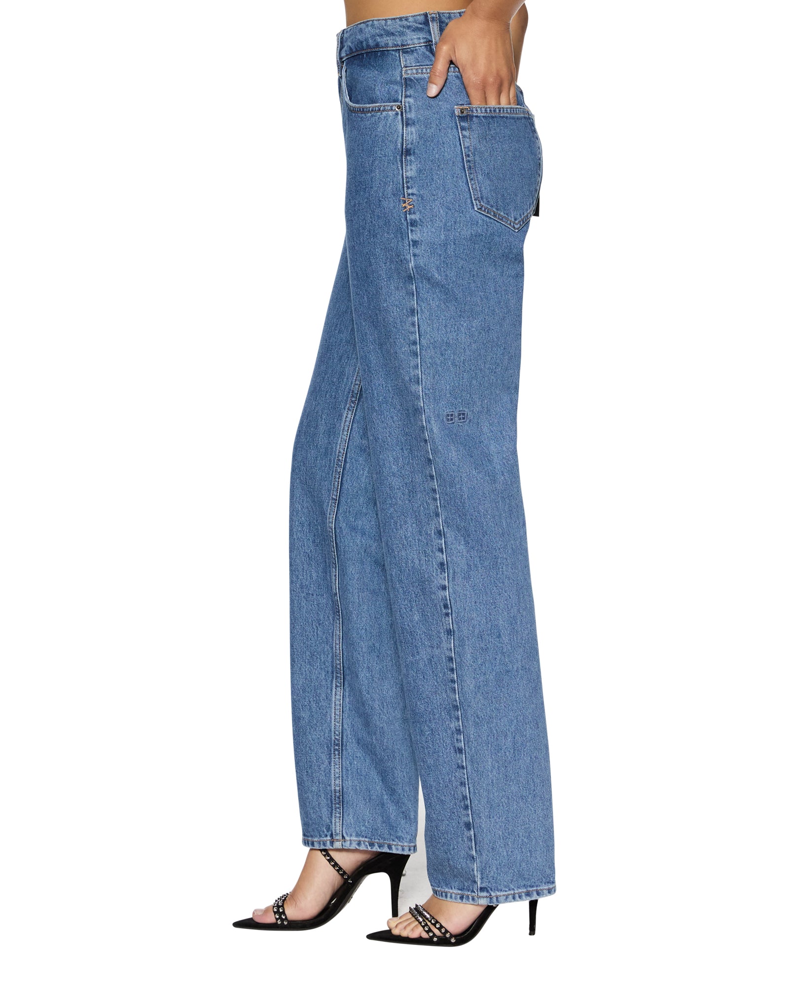 JEANS_PLAYBACKHERITAGE_1398_2048x.jpg