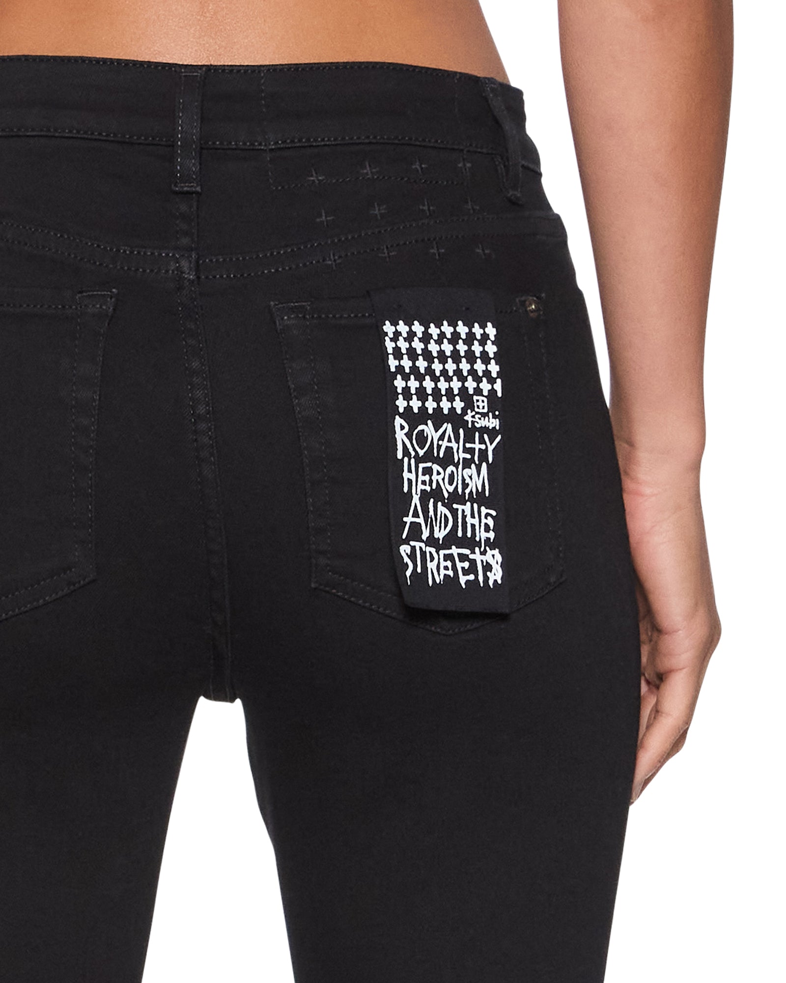 JEANS_SPRAYONJETBLACK_2401_2048x.jpg