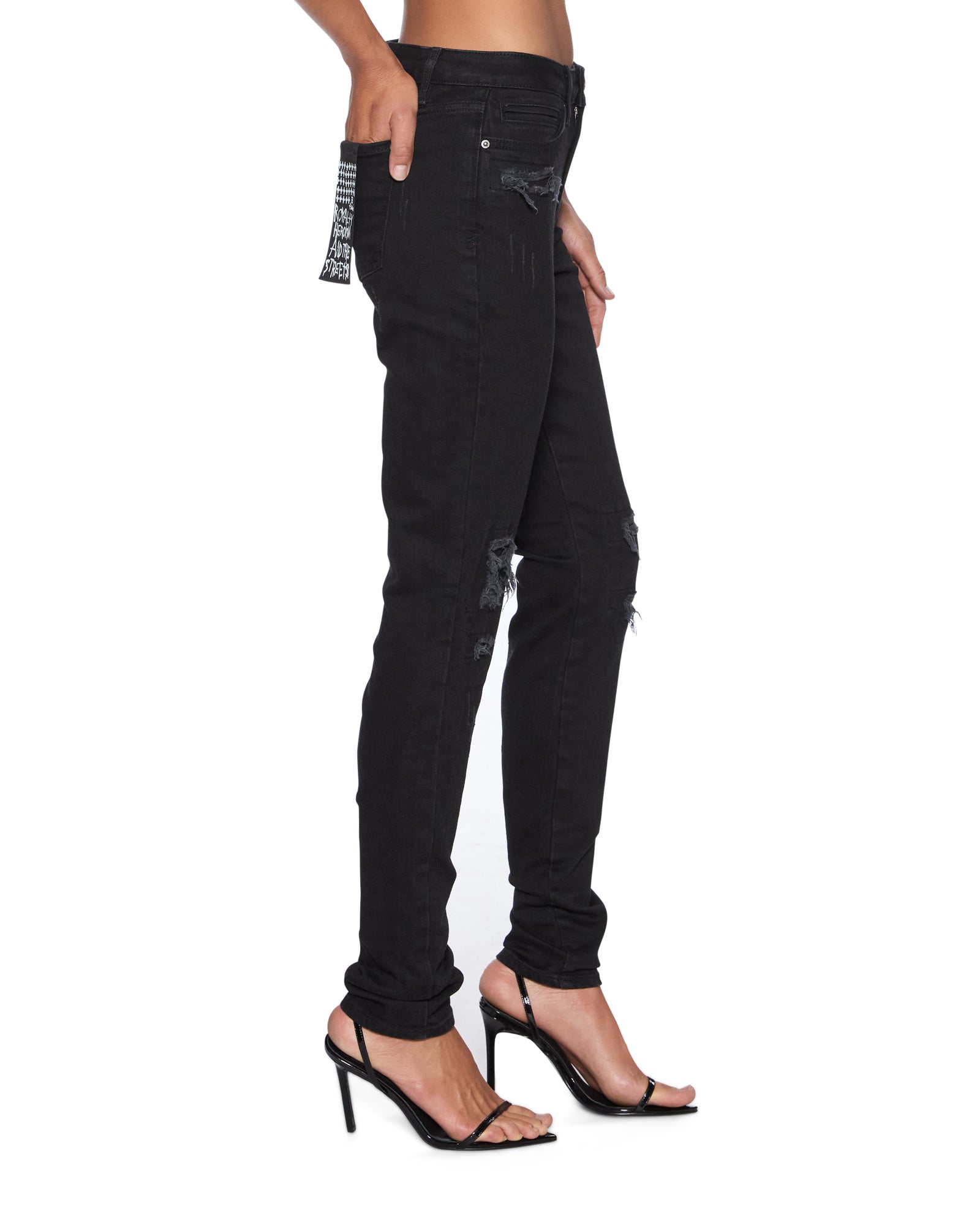 JEANS_SPRAYONXTRABONEYARDBLACK_312_2048x.jpg