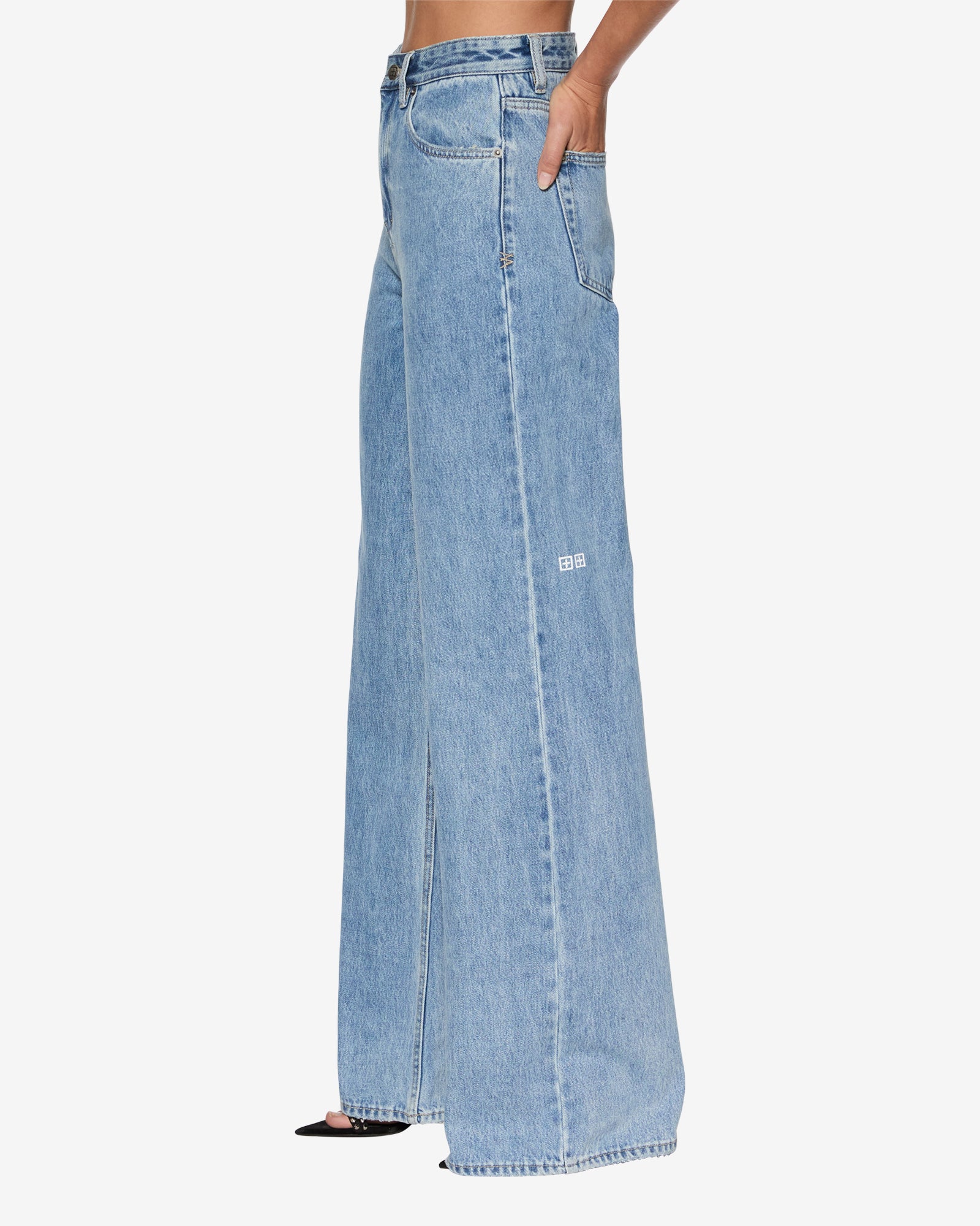 JEANS_STRIDERAUTHENTIK_1733_2048x.jpg