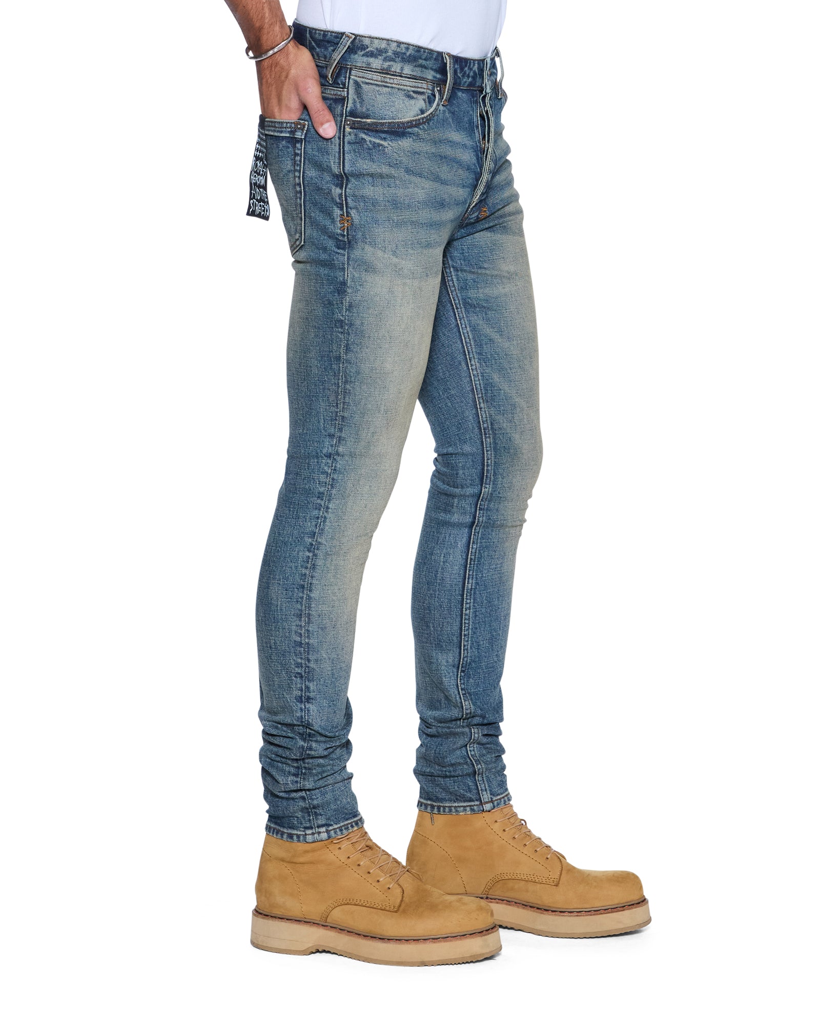 JEANS_VANWINKLERE-UPBLUE_092_5e89e9be-4bdd-46c6-adf9-bf825eb73100_2048x.jpg