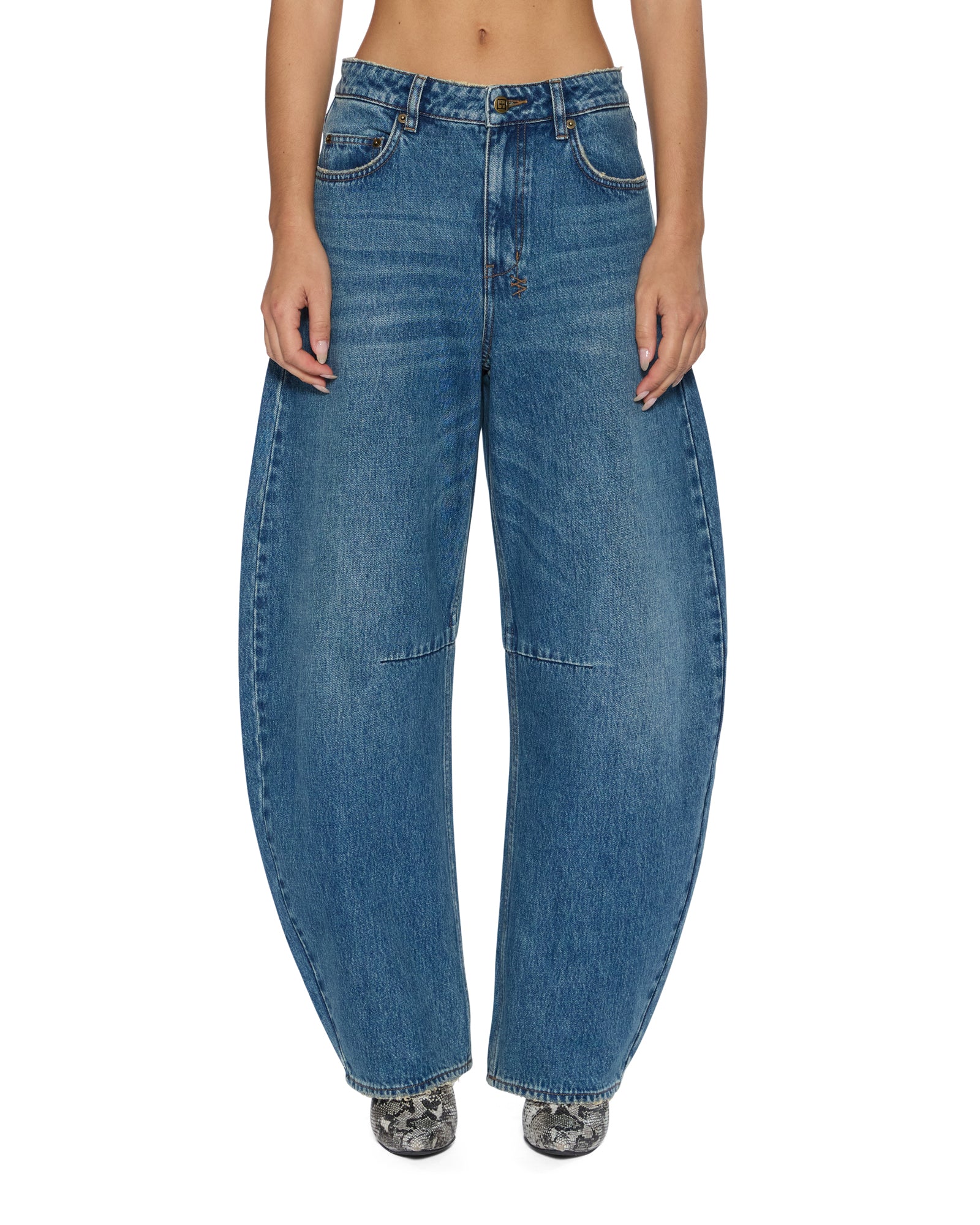 JEAN_BARRELJEANAGED_424_2048x.jpg