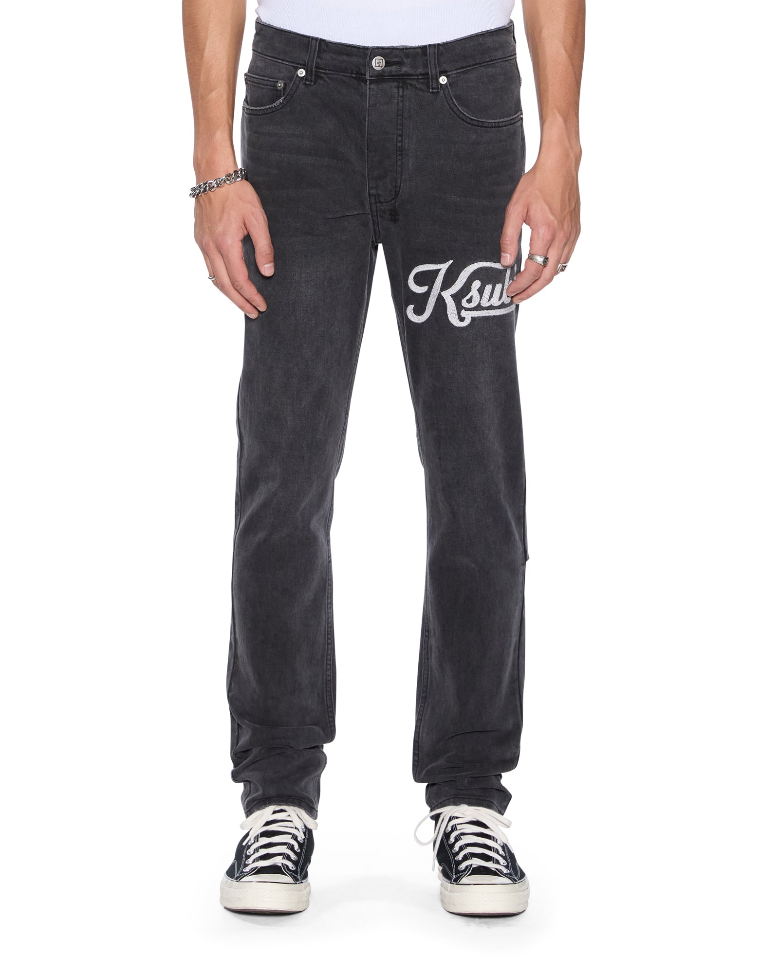 JEAN_CHITCH_POWDERGREY_OUTFIELD_5301_2048x.jpg