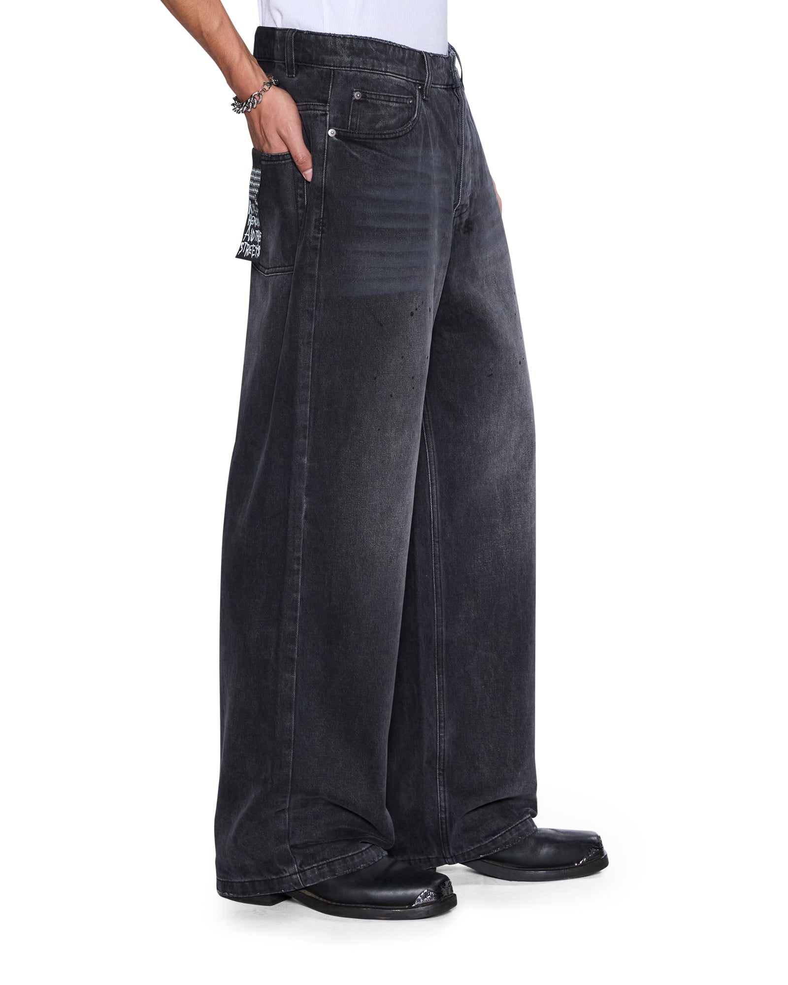 JEAN_MAXX_CARBON_BLK_328_2048x.jpg