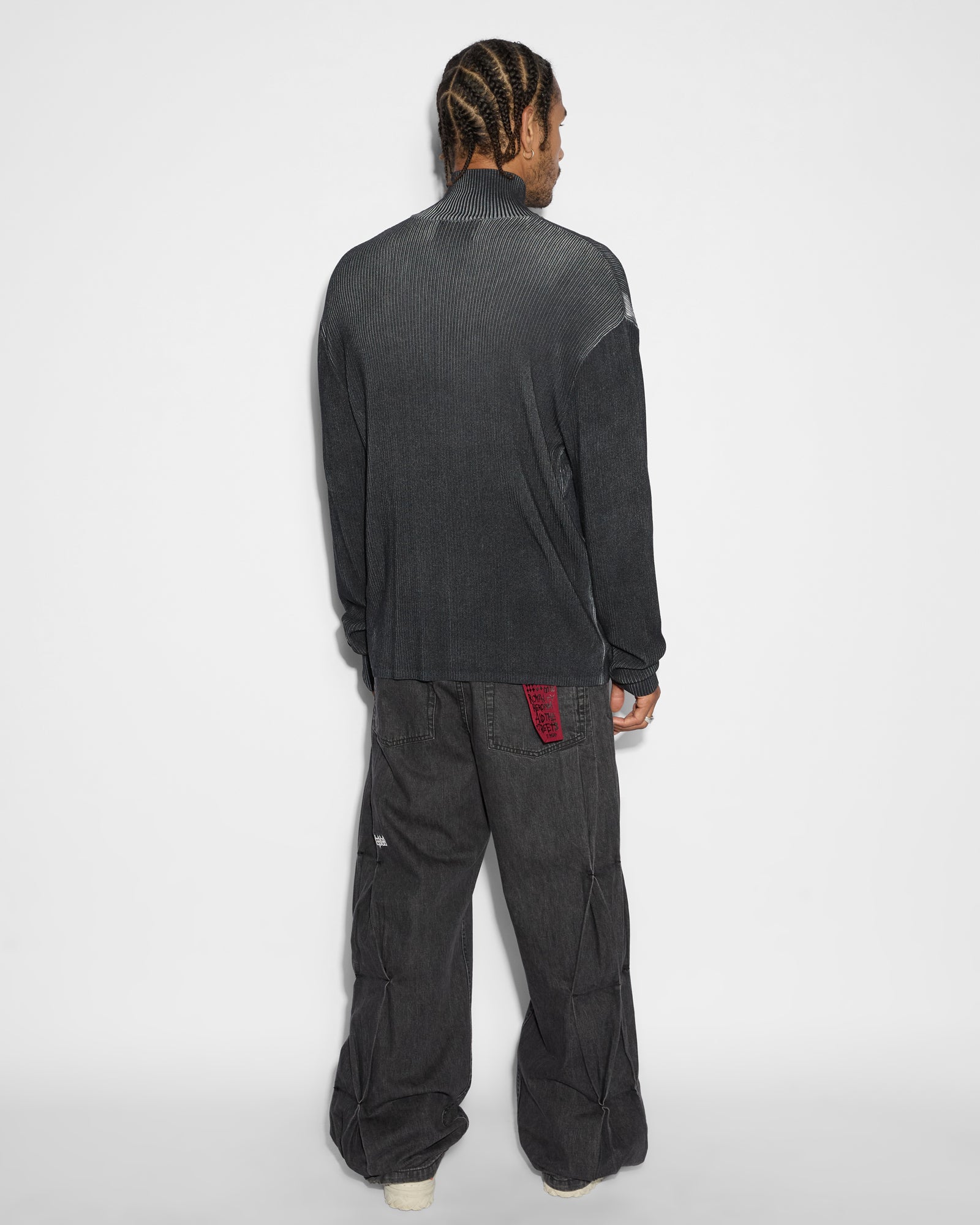 KNIT_TrippieKnitBlack_1802_2048x.jpg