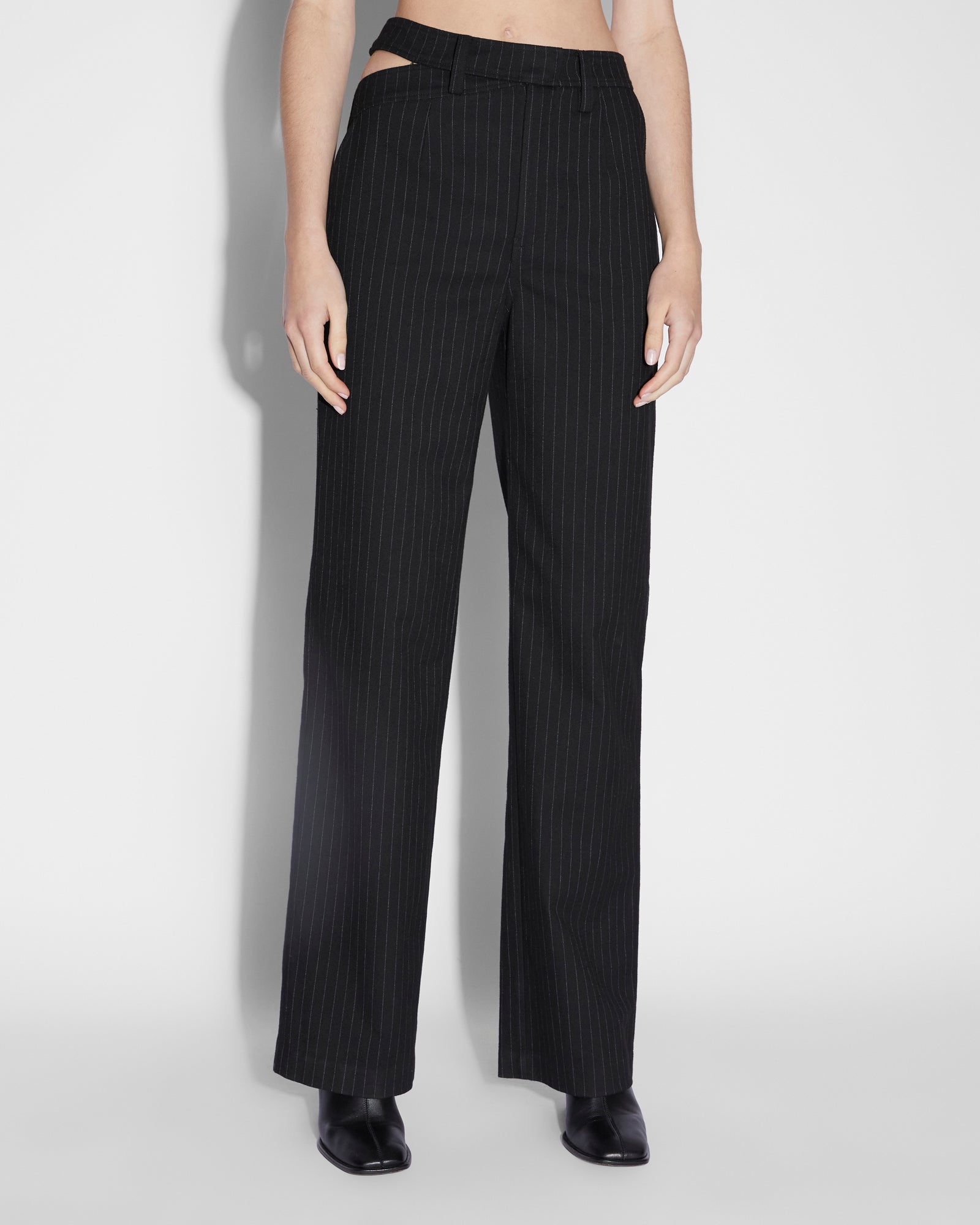 PANTS_DETTACHED_TROUSER_KLASSIC_1639_2048x.jpg