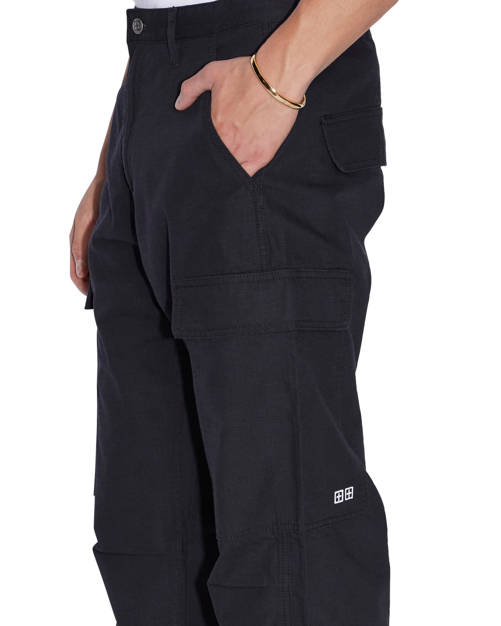 PANTS_FUGITIVE_CARGO_BLACK_3268_2048x.jpg
