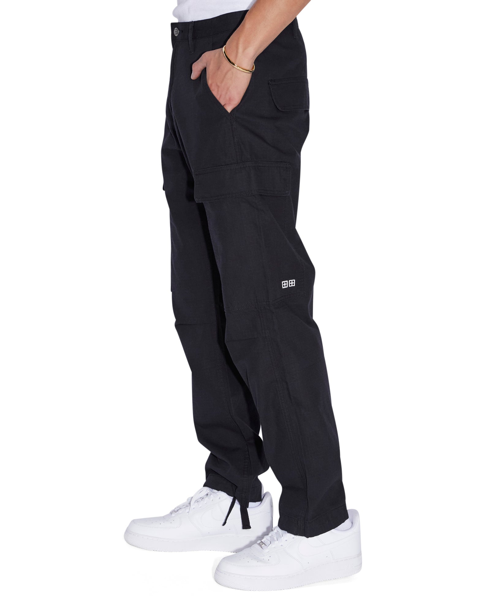 PANTS_FUGITIVE_CARGO_BLACK_3270_2048x.jpg
