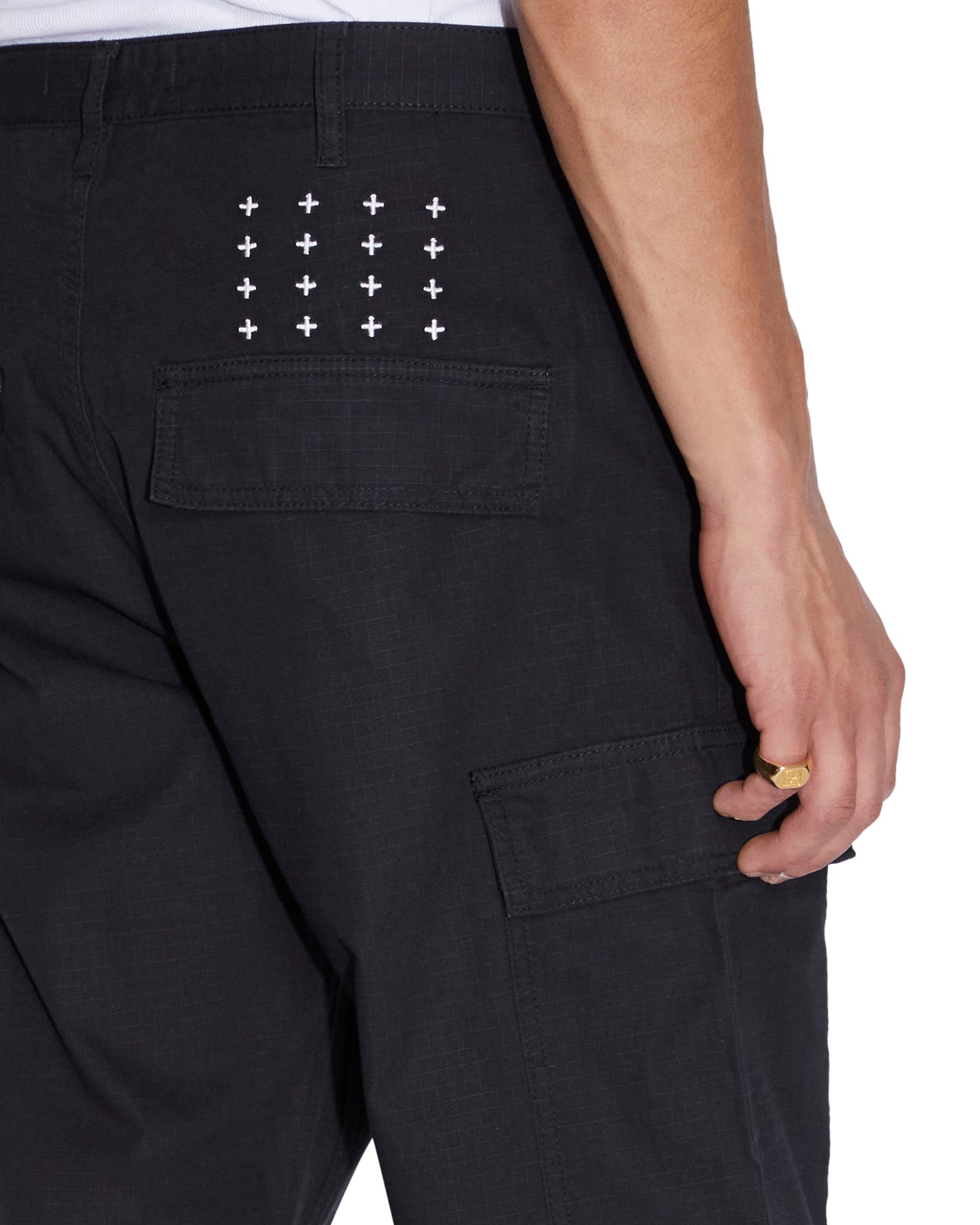 PANTS_FUGITIVE_CARGO_BLACK_3295_2048x.jpg