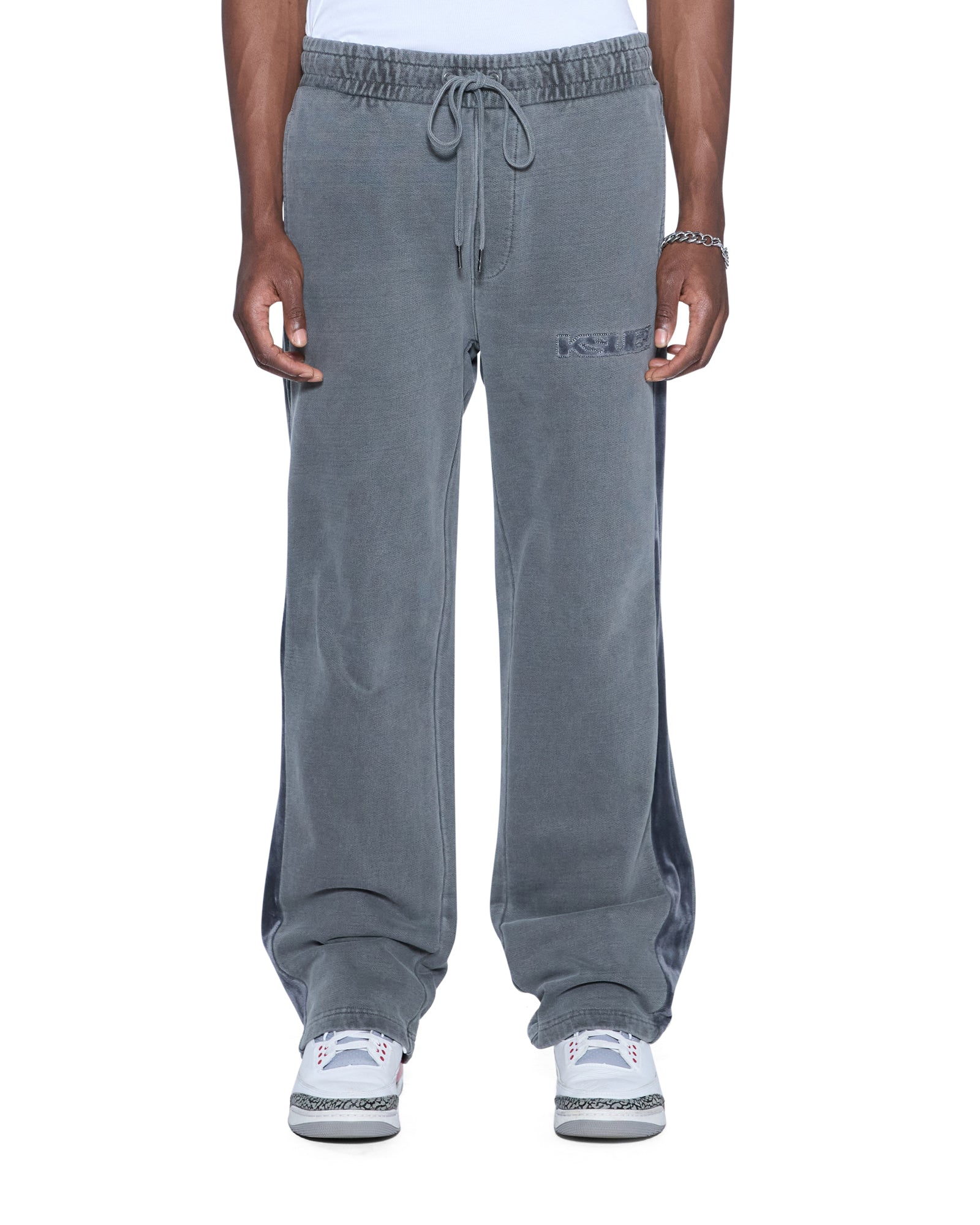 PANT_4X4REVAMPTRAKPANTCHARCOAL_564_2048x.jpg