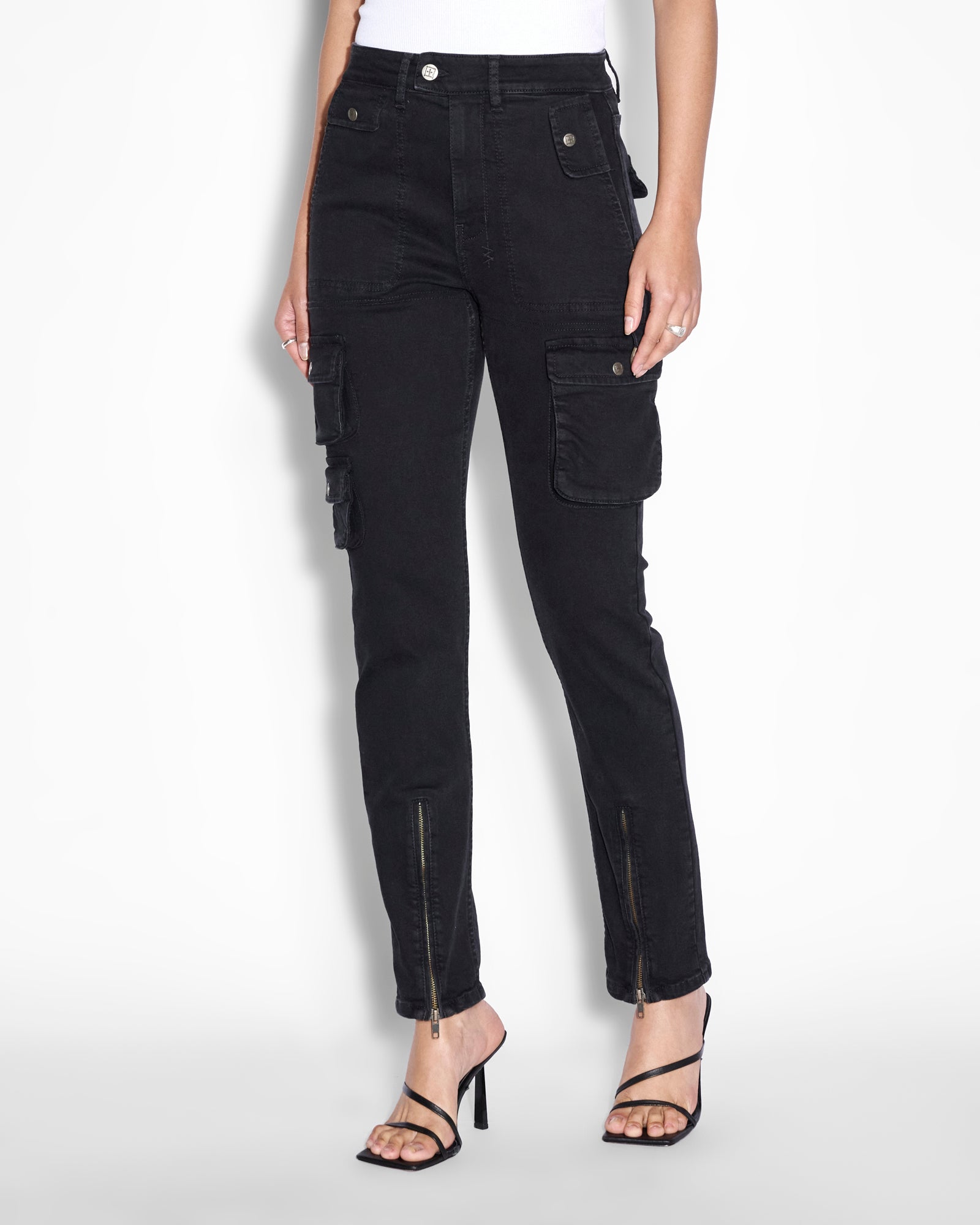 PANT_STRAIGHTUPSTEALTHCARGO_2786_2048x.jpg