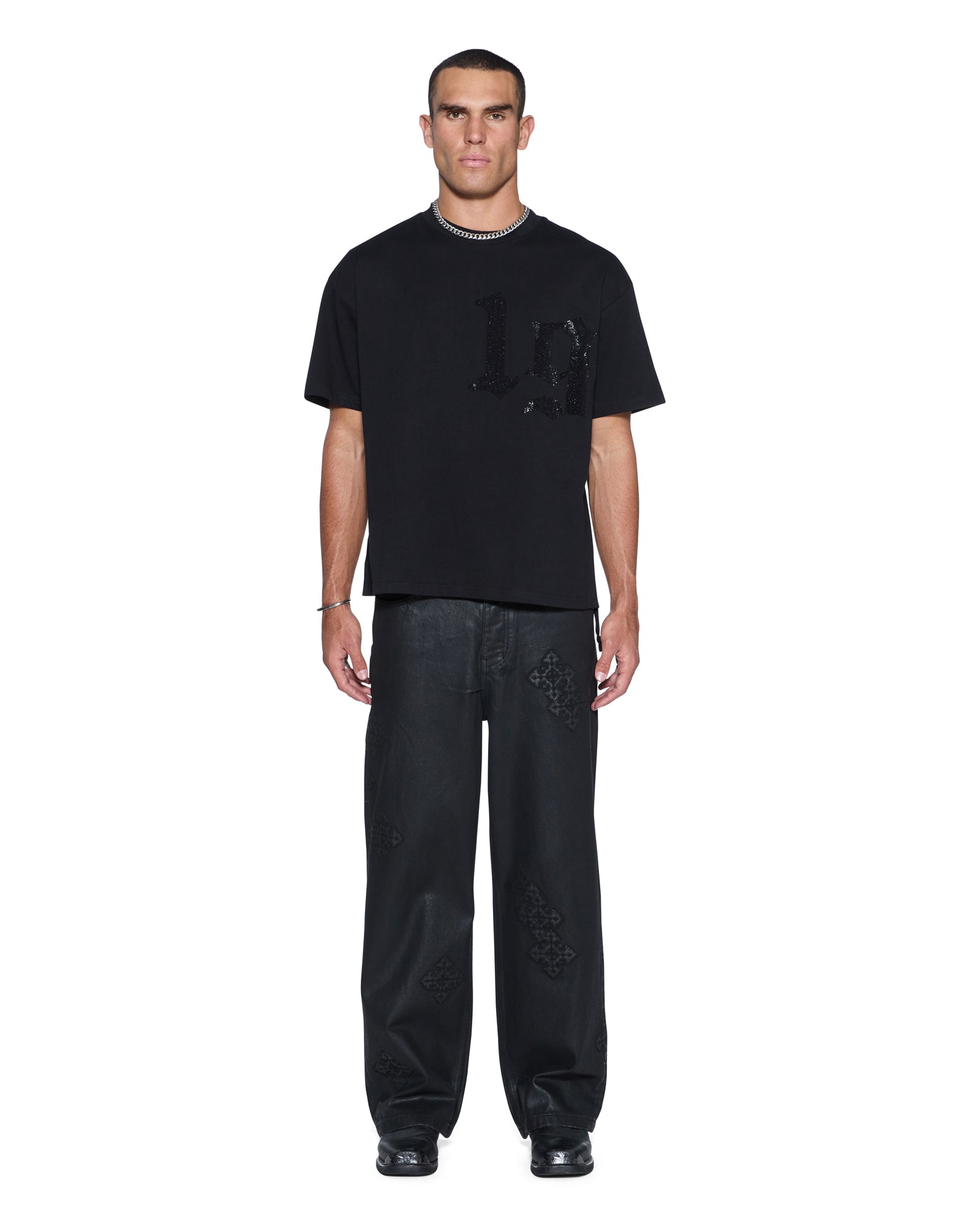 TEES_STARDOMEKCESSSSTEEJETBLACKCRYSTAL_477_2048x.jpg