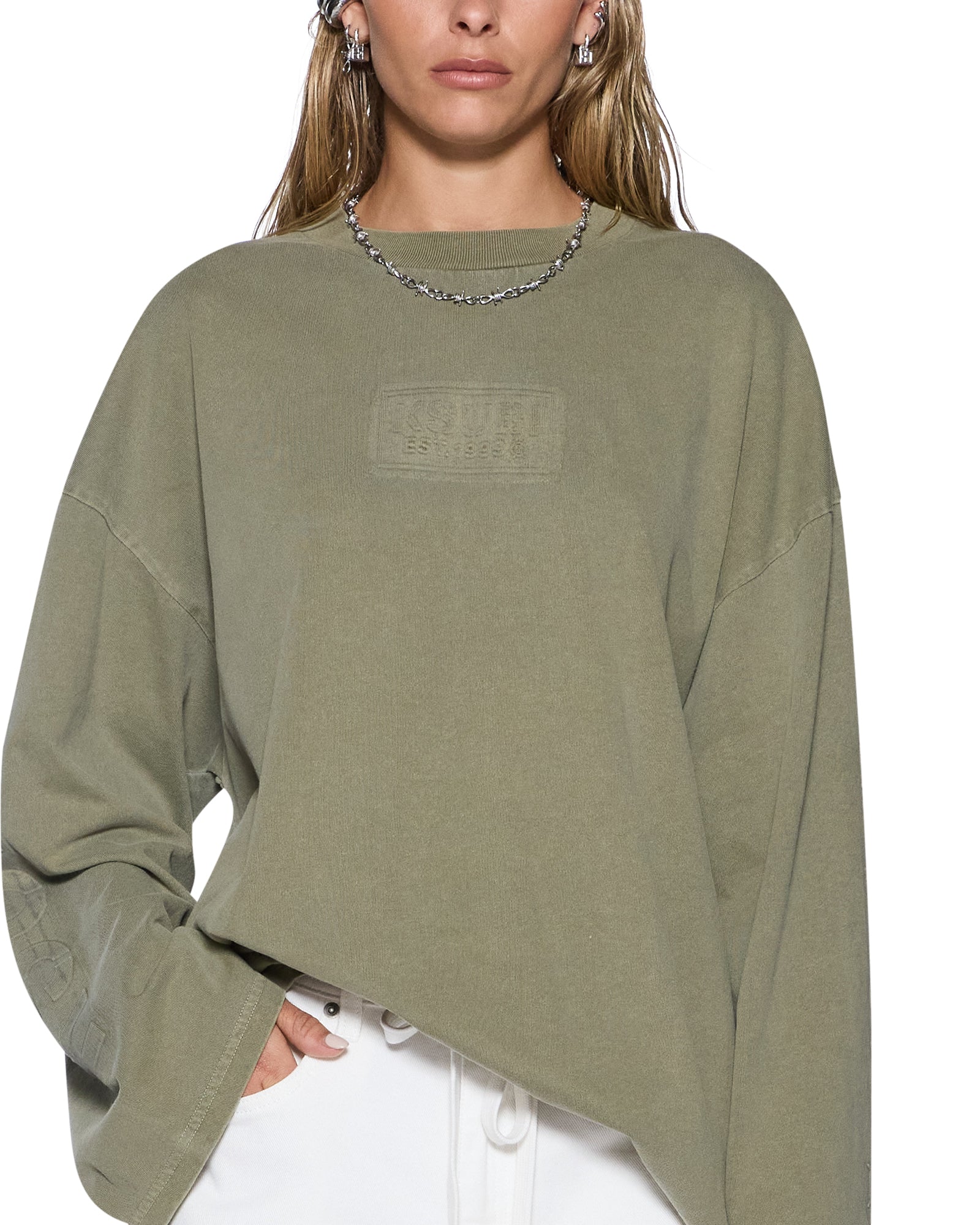 TEES_STATESTENCILBOYFRIENDLSTEEMILITANT_744_2048x.jpg