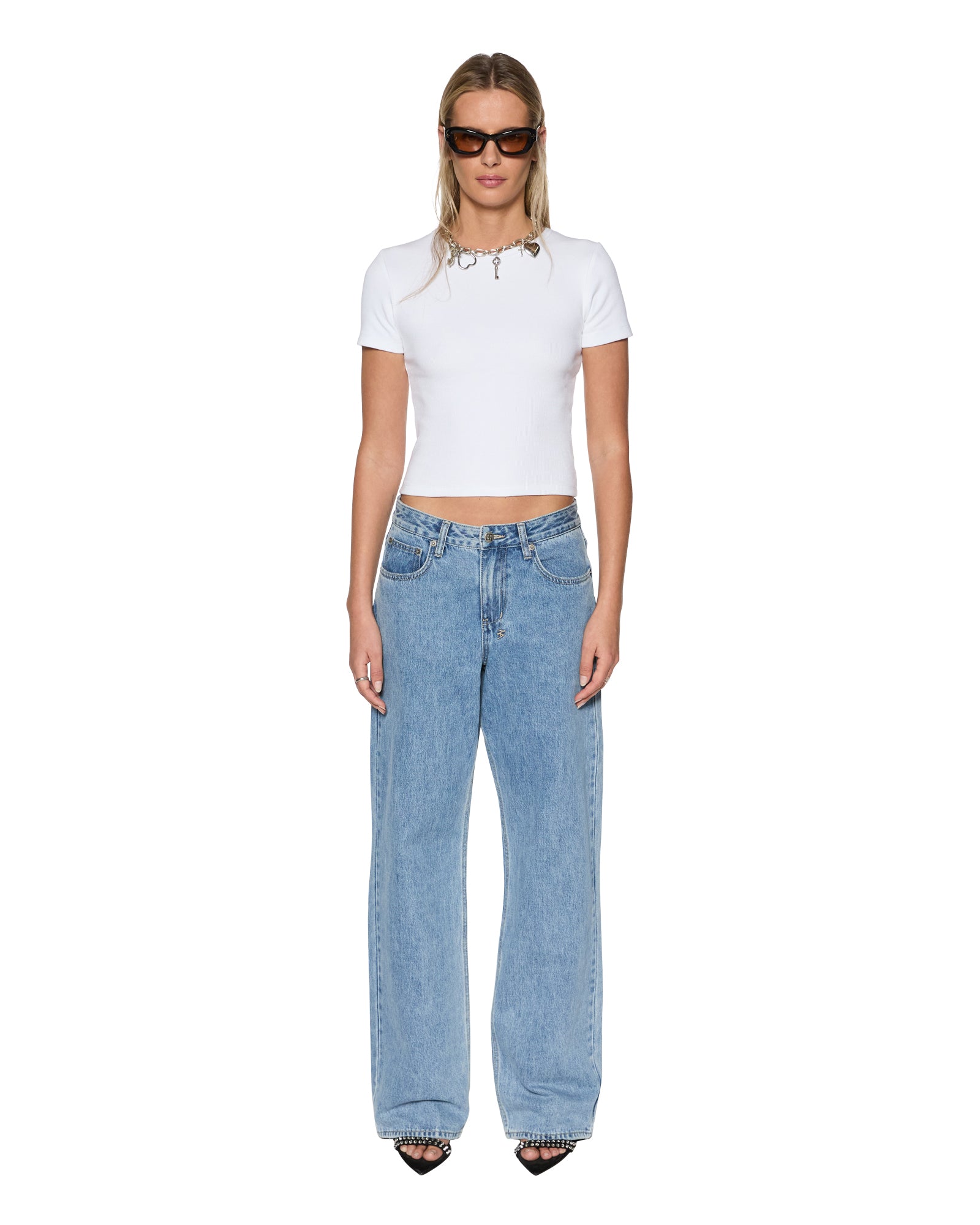 TOPS_ARISESSTEEWHITE_1640_2048x.jpg
