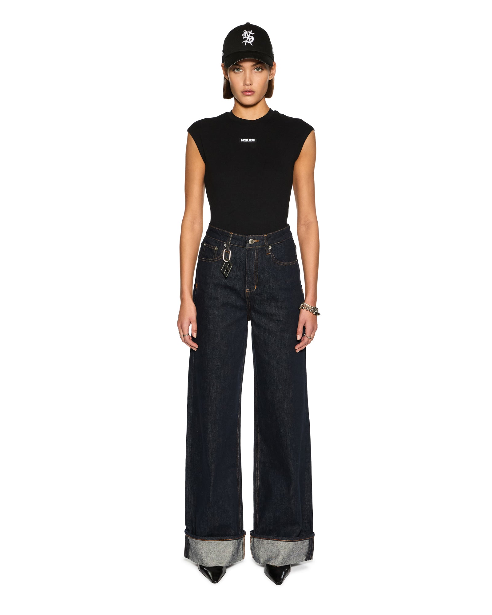 TOPS_StapleTeeBlack_764_2048x.jpg