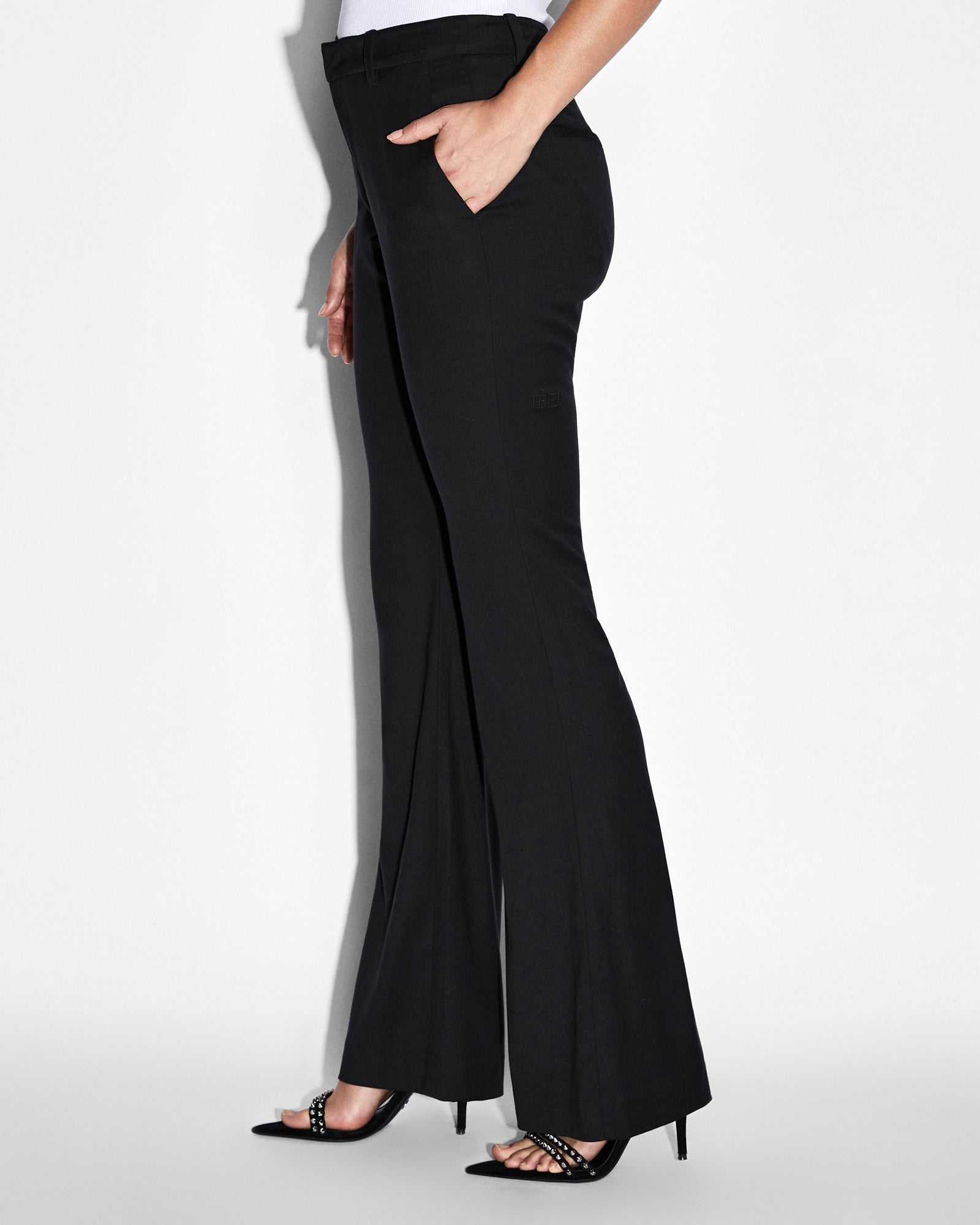 WOMENS-ECOMM-Lost-Liberty4087_2048x.jpg