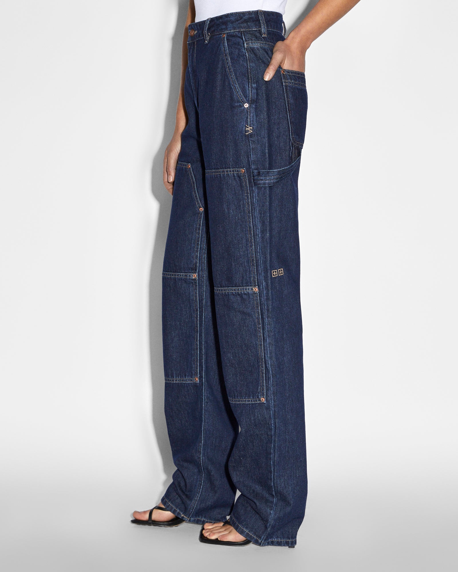 Womens-Ecomm-Wonderland0767_2048x.jpg
