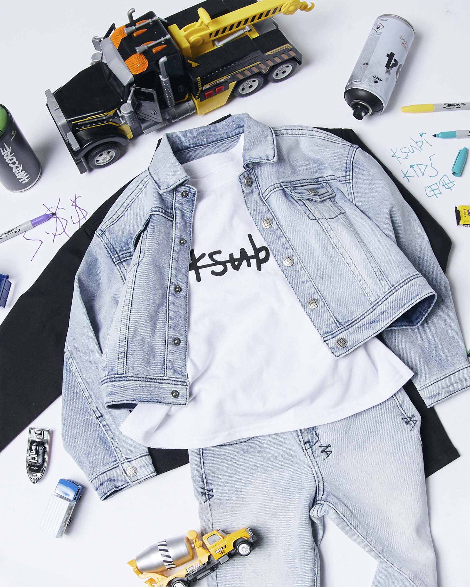 ksubi-kids-webArtboard2_0a63e3f4-3b1e-41a6-b469-e4aeacfb60ee_2048x.jpg